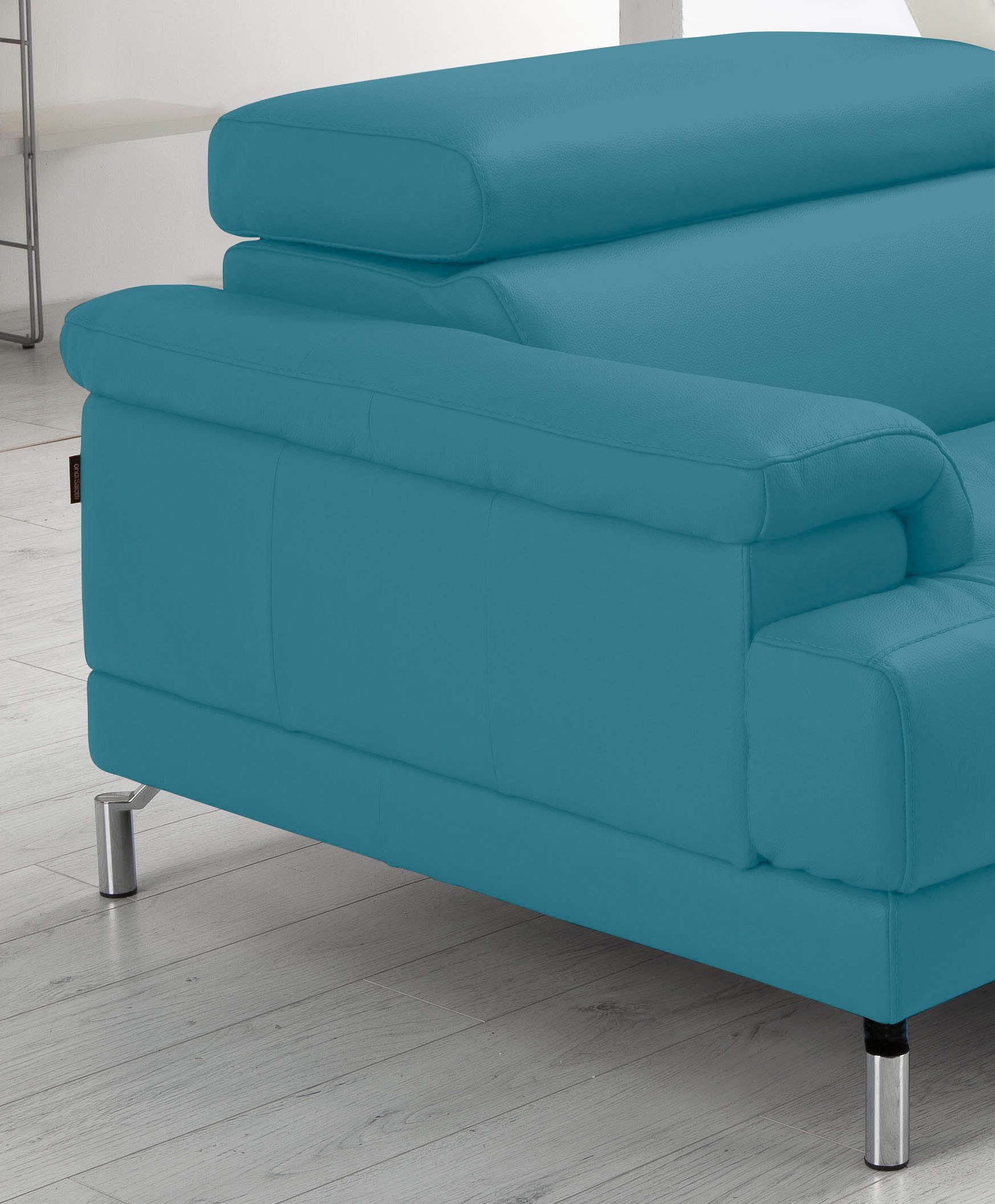 Egoitaliano 2,5-Sitzer »Soul, Design und Sitzkomfort auf hohem Niveau, tolle Details«, inkl. Kopfteilverstellung für noch mehr Komfort, Designfuss
