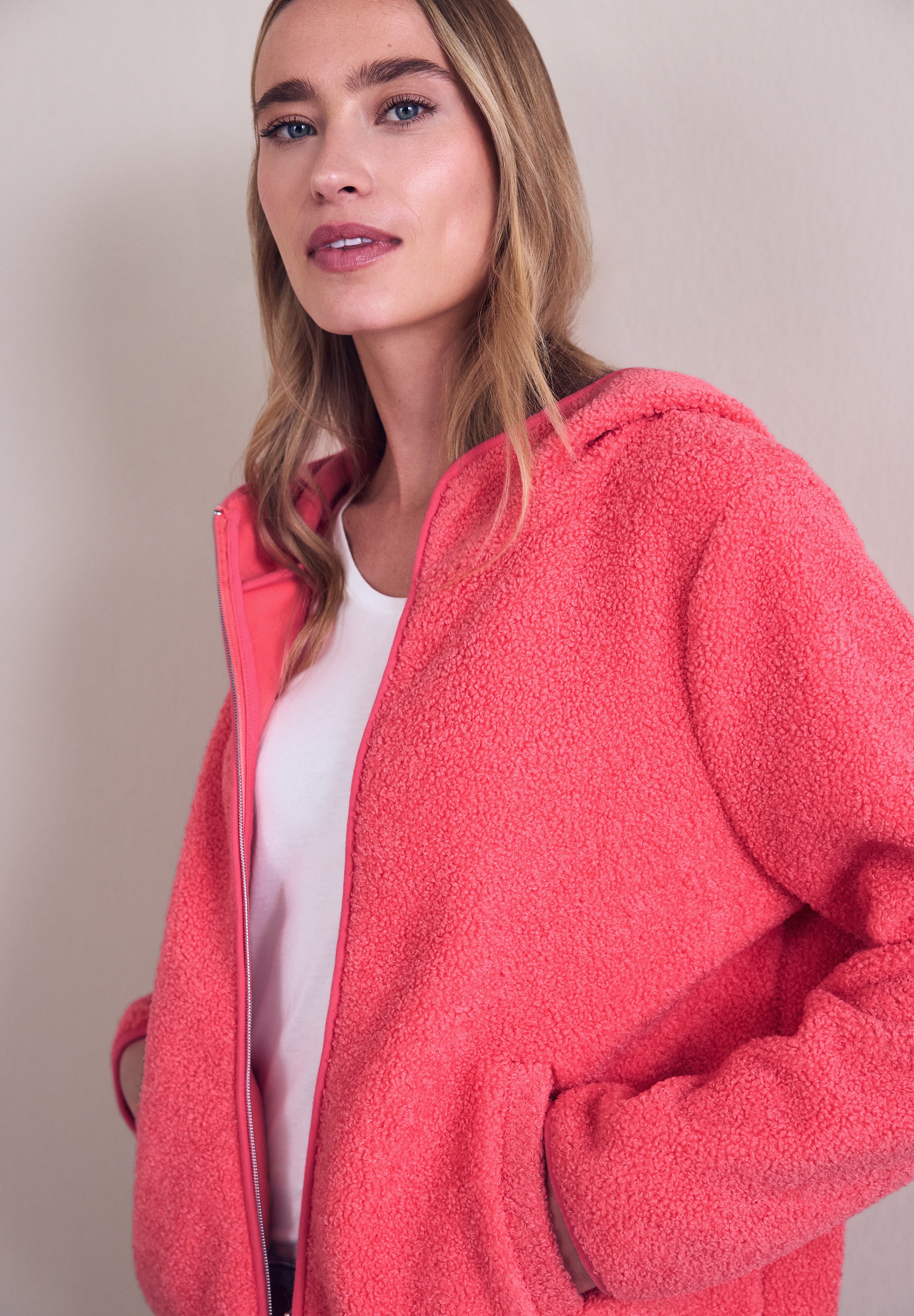 Image of STREET ONE Strickfleecejacke mit Kapuze Teddy-Jacke mit Kapuze und Reissverschluss