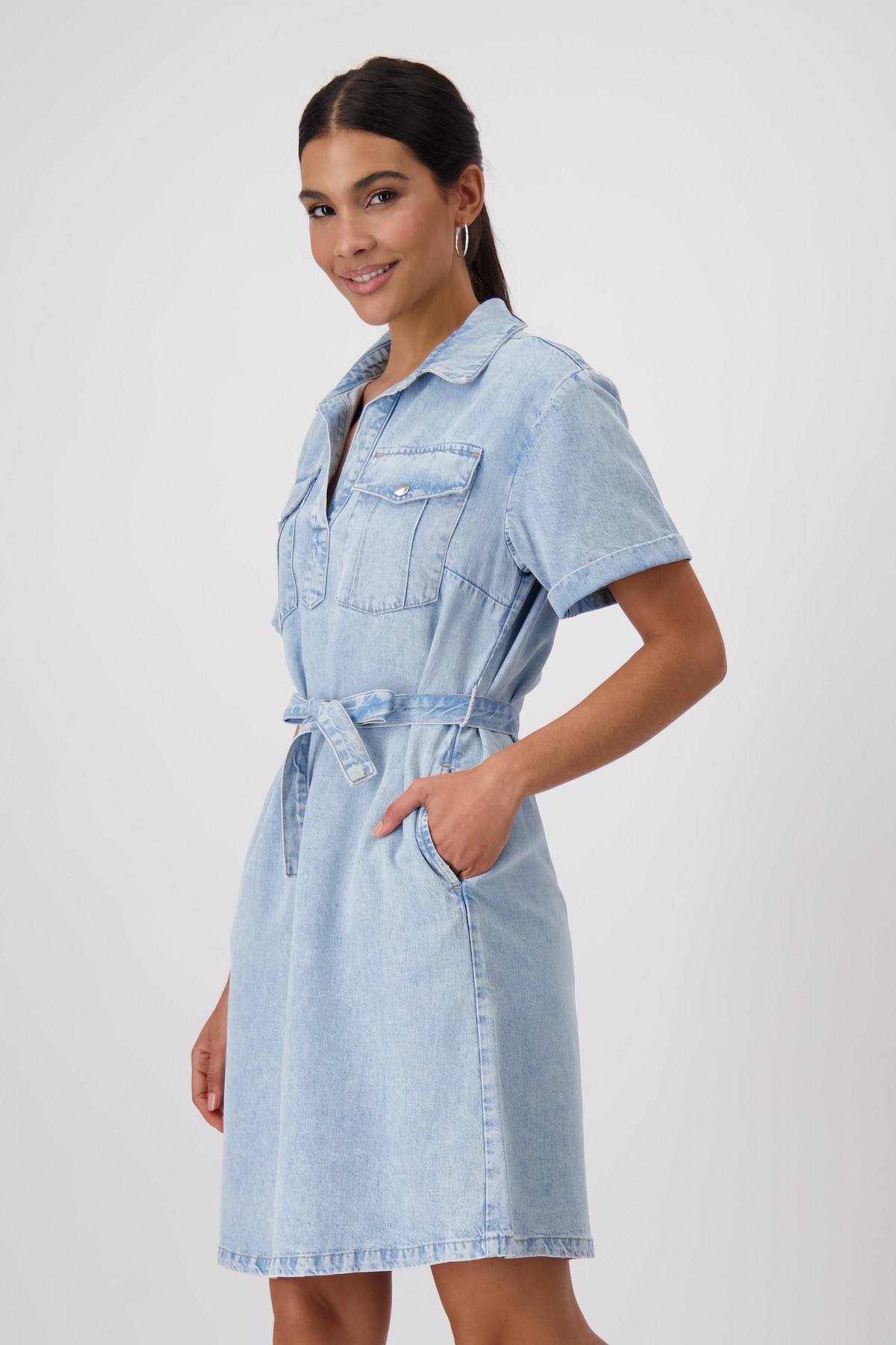 Monari Jeanskleid »Kleid Lyocell«, Mit Rundhalsausschnitt