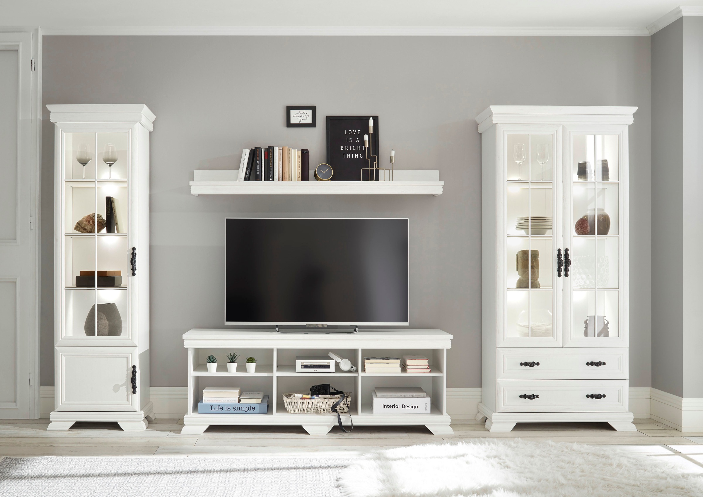 Image of Home affaire Wohnzimmer-Set »Royal«, (4 St.), Bestehend aus 2 Vitrinen, 1 Lowboard und 1 Wandregal bei Ackermann Versand Schweiz