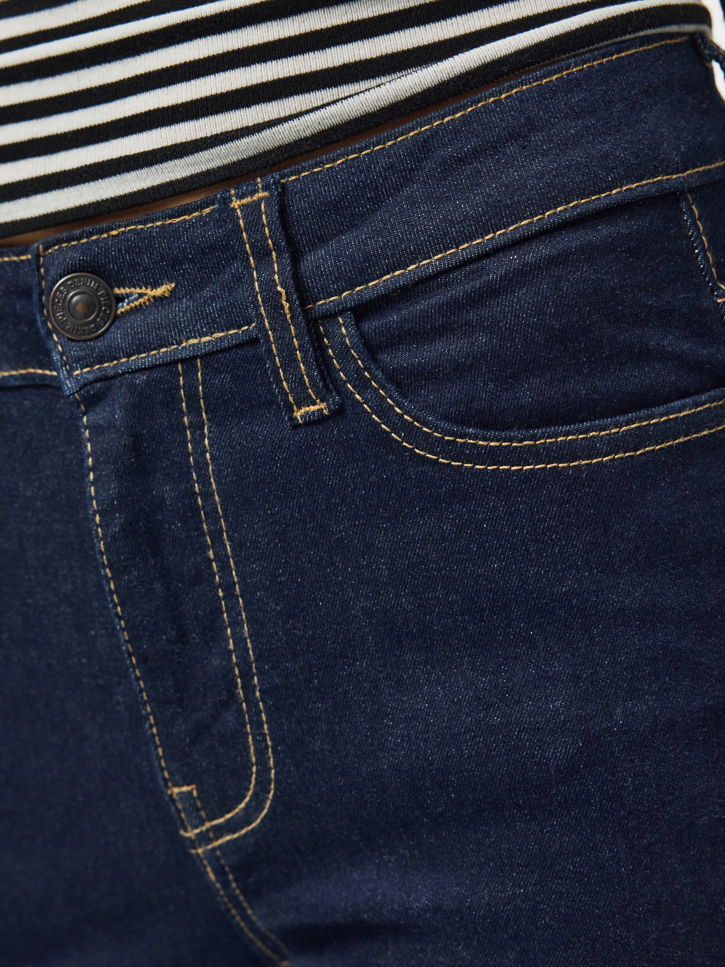 pieces Jeans skinny »PCDAISY MW SKINNY JEANS NOOS BC« mélange de coton, coupe skinny