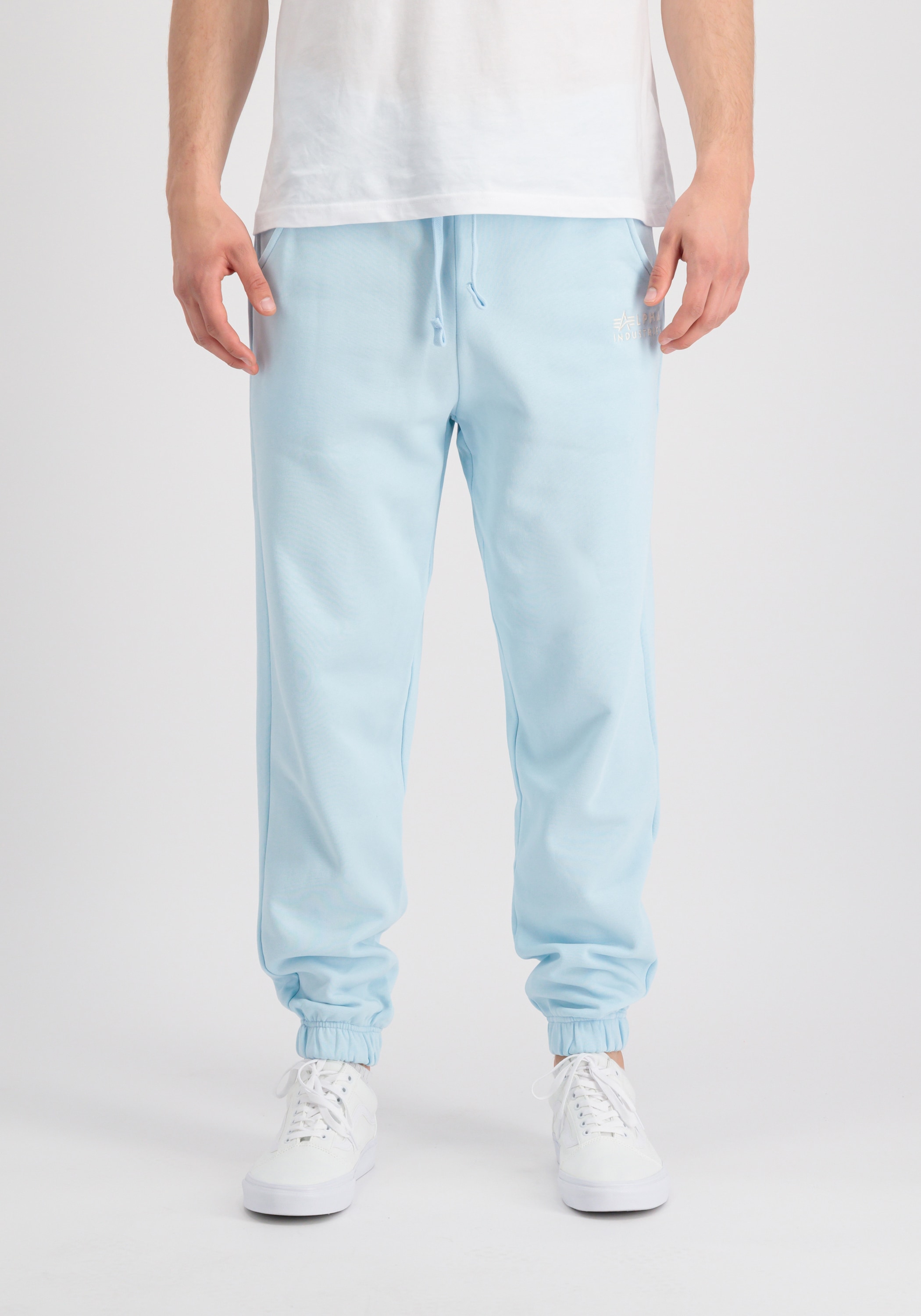 Alpha Industries Jogginghose »ALPHA INDUSTRIES Men - Jogger Organics EMB Regular Jogger«