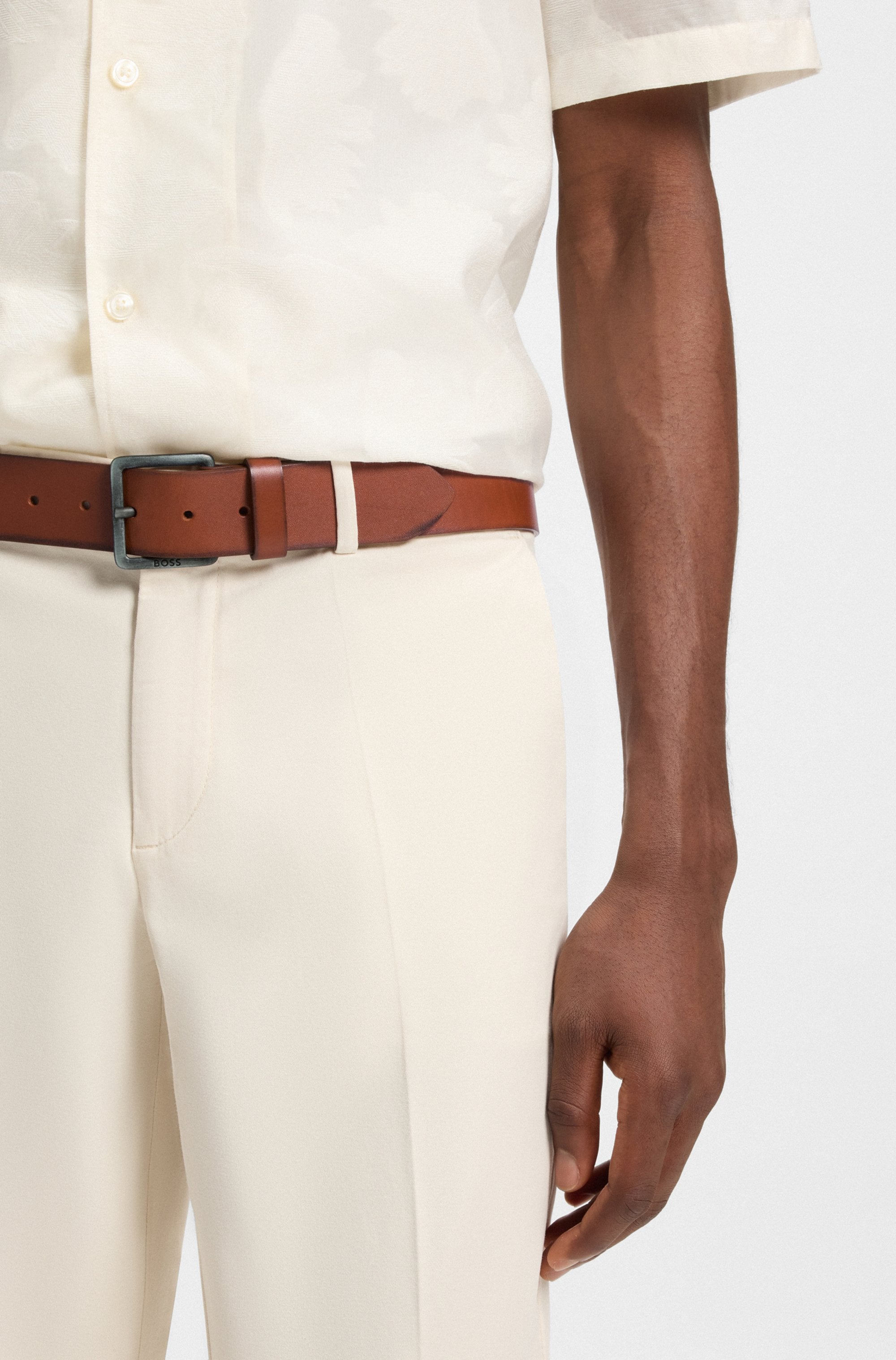 BOSS Ledergürtel »Jeeko_Sz40«, mit matter Schliesse