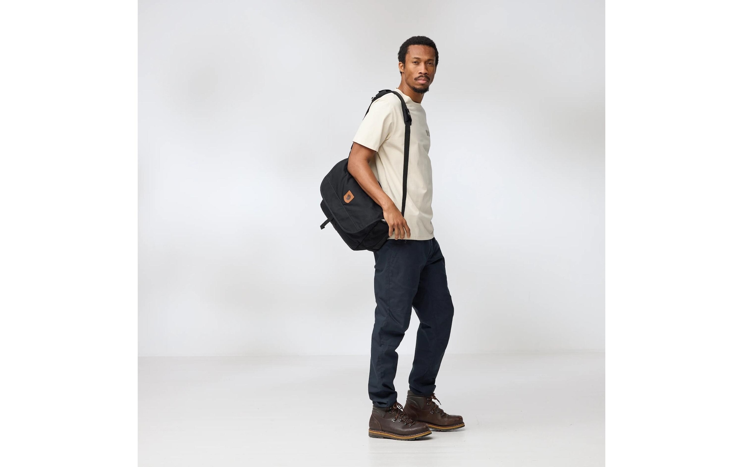 Fjällräven Schultertasche »Greenland Black«