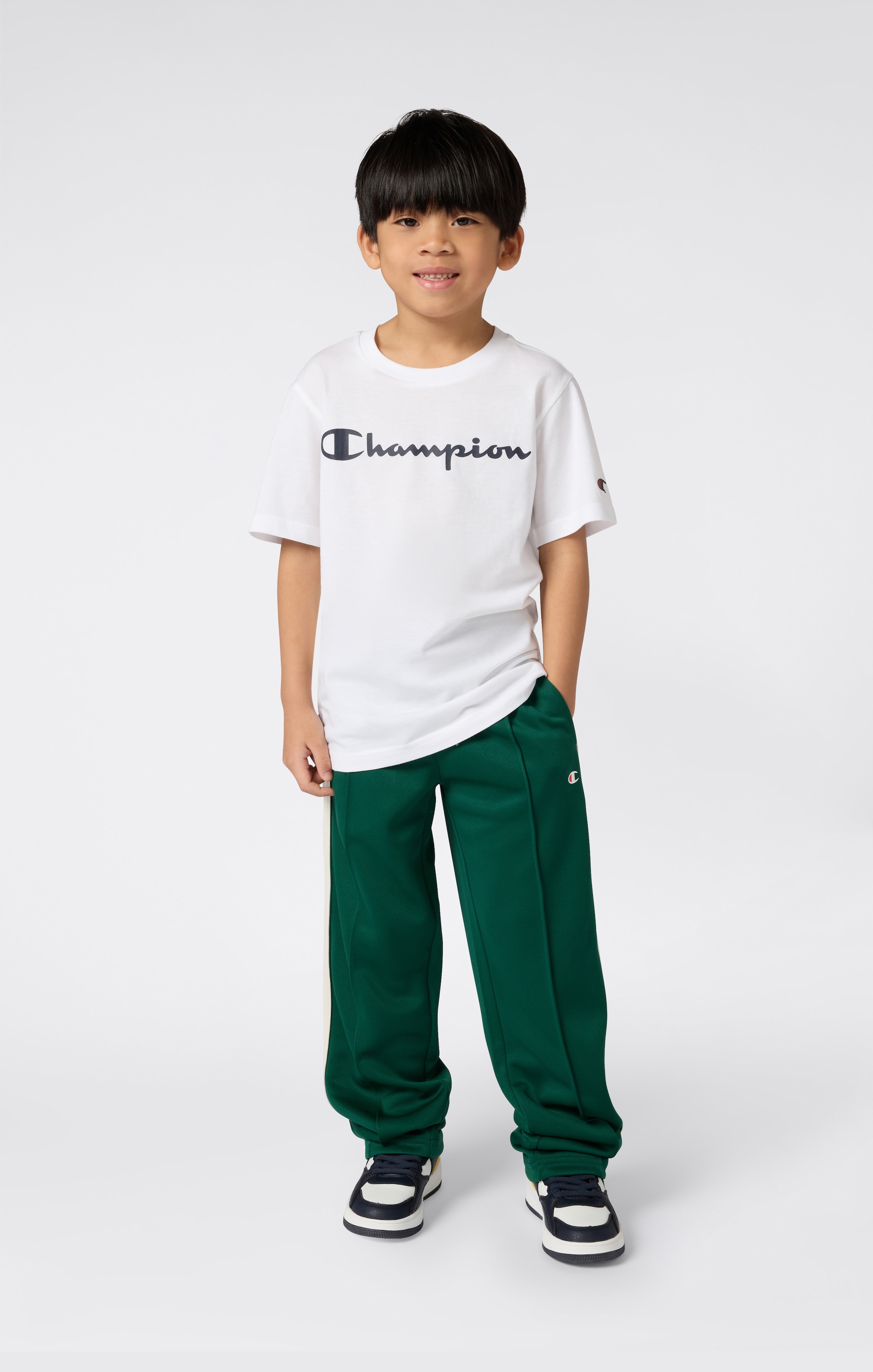 Champion T-shirt »SPORTWEAR T-SHIRT Standard Fit« manches courtes, pour enfants, en coton, coupe standard