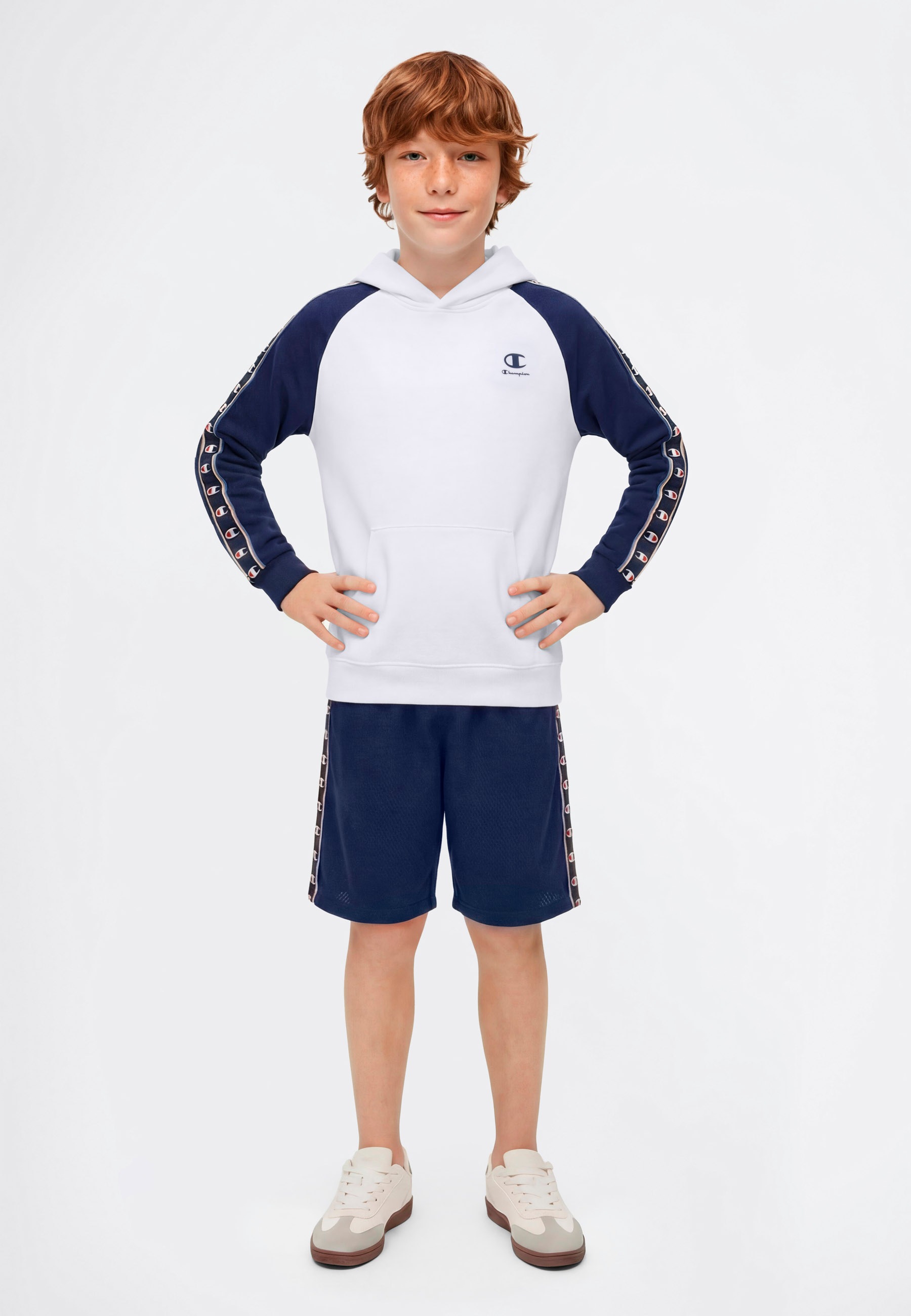 Image of Champion Kapuzensweatshirt "Sports-inspired Terry Hoodie with Tape detailing", für Kinder, sportlich inspiriert, mit Kapuze, normale Schnittform