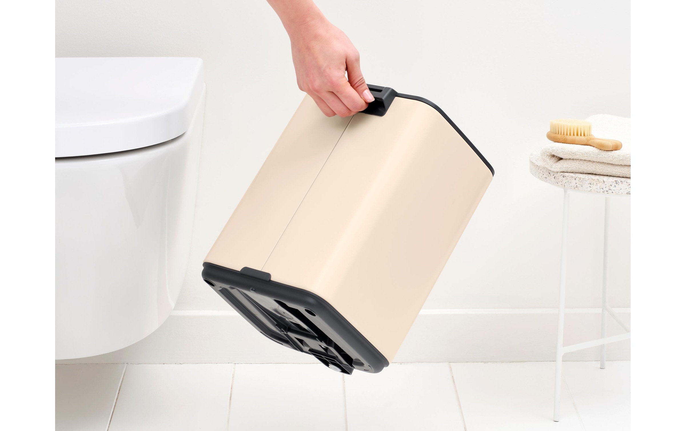 Brabantia Kosmetikeimer »Bo 7 l« 1 Behälter Platzsparender Abfallbehälter mit Soft-Close-Funktion