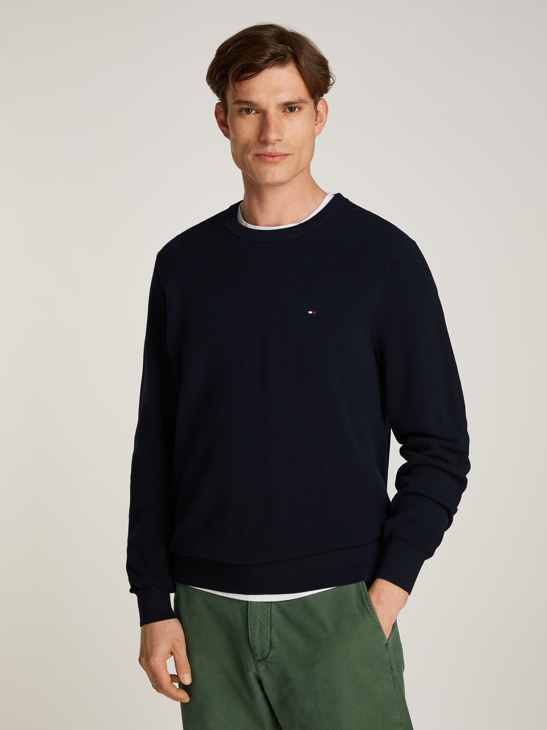 Tommy Hilfiger Rundhalspullover »ESSENTIAL STRUCTURE CREW NECK mit Struktur und Label«, unifarben, casual, regular fit, Baumwolle, Rundhals