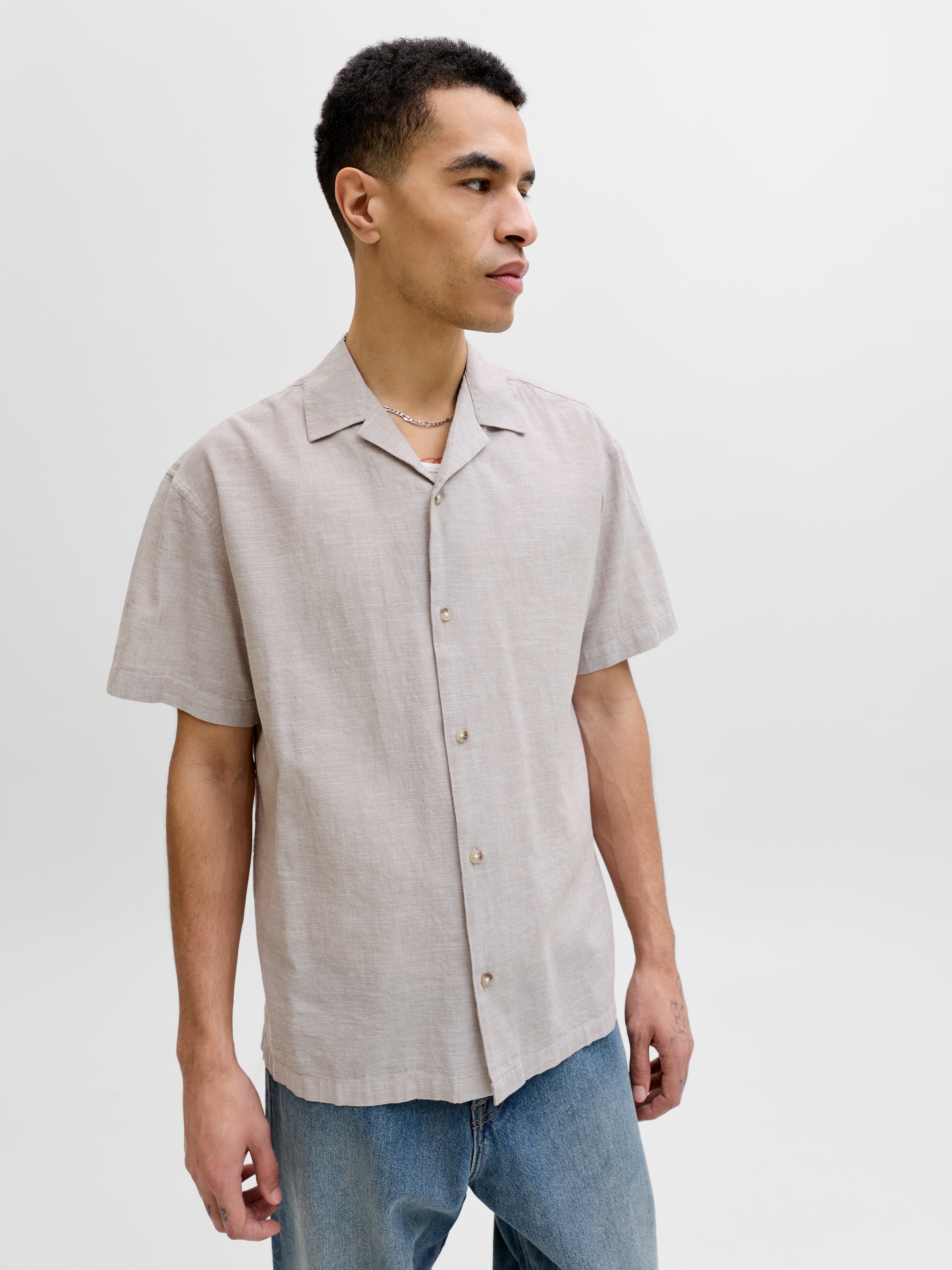 Jack & Jones Kurzarmhemd »JJESUMMER LINEN BLEND RESORT SHIRT SS SN« Baumwollmischung, relaxed fit