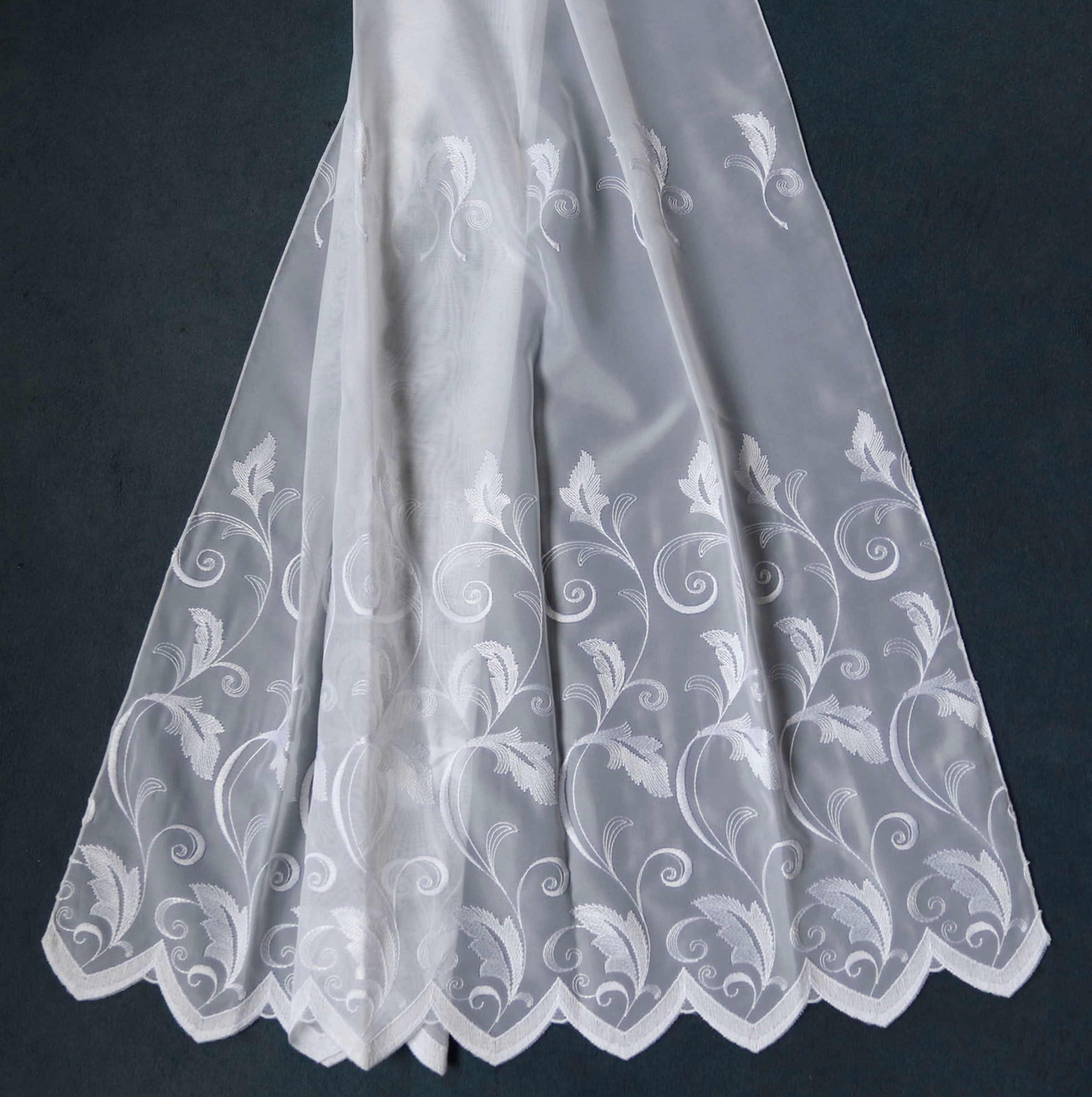 Weckbrodt Gardine "Brüssel" Kräuselband 1 Stk. tlg. echte Stickerei, Voile, halbtransparent, Bordüre, Kante, gebogt, Store