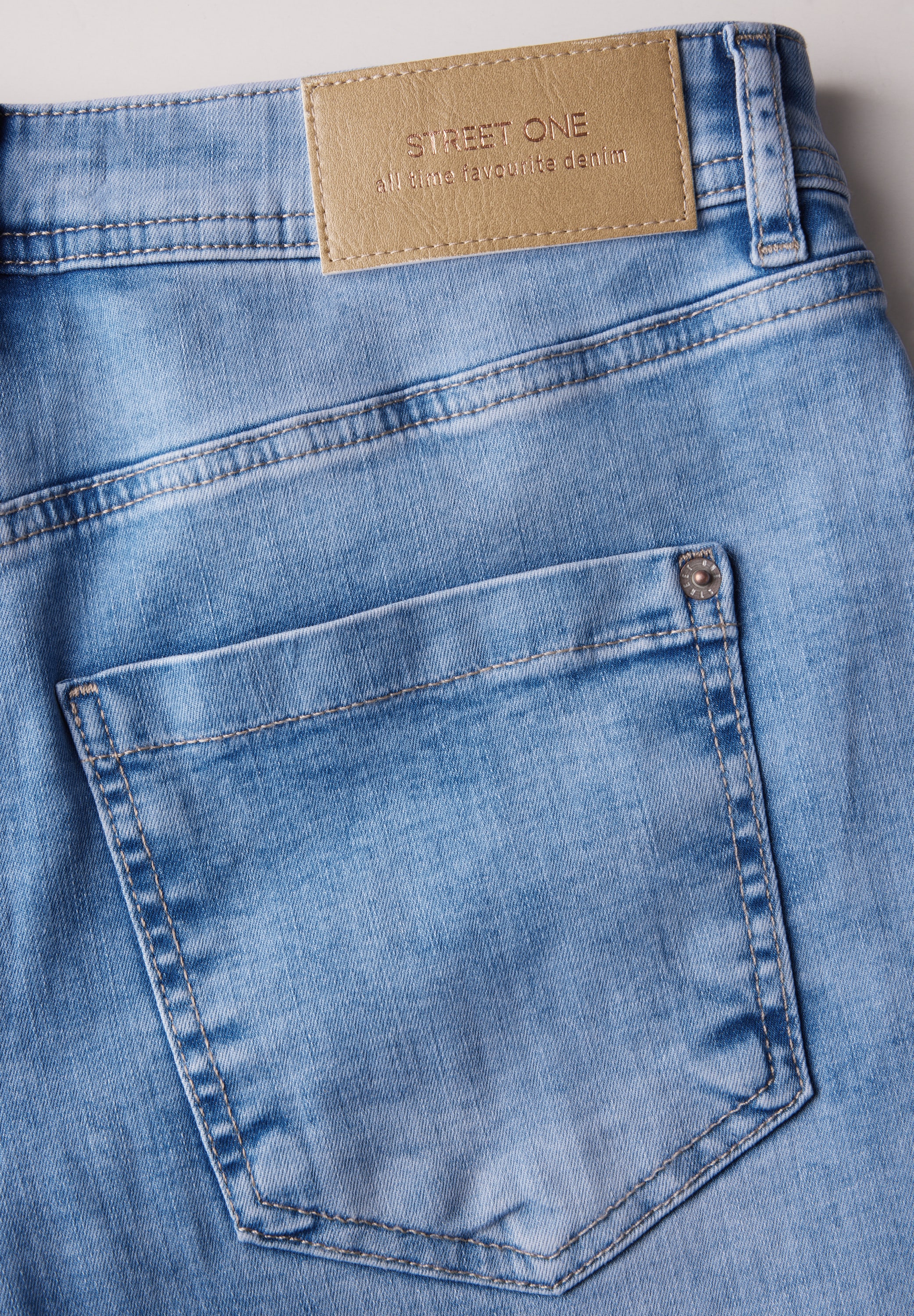 STREET ONE Weite Jeans, mit weitem Beim