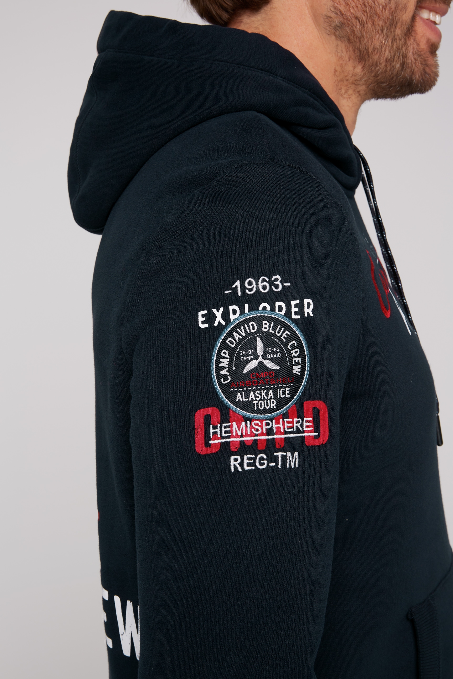 CAMP DAVID Kapuzensweatshirt, mit Label-Applikationen