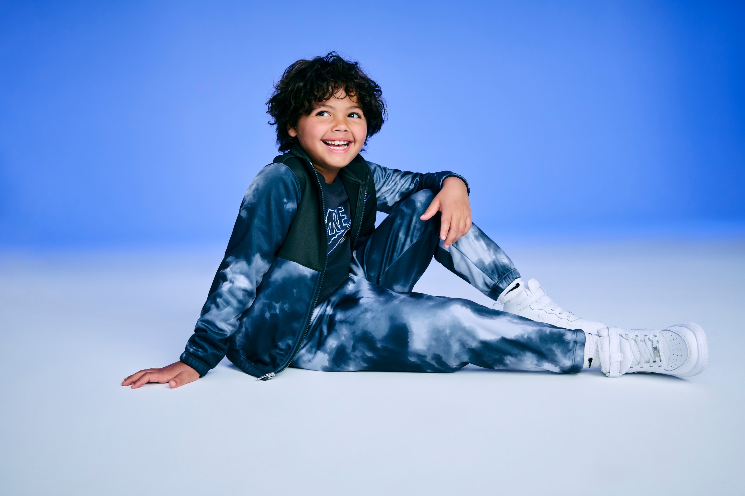 Nike Sportswear Langarmshirt »NKB LIGHTNING FUTURA«, (1 tlg.), für Kinder
