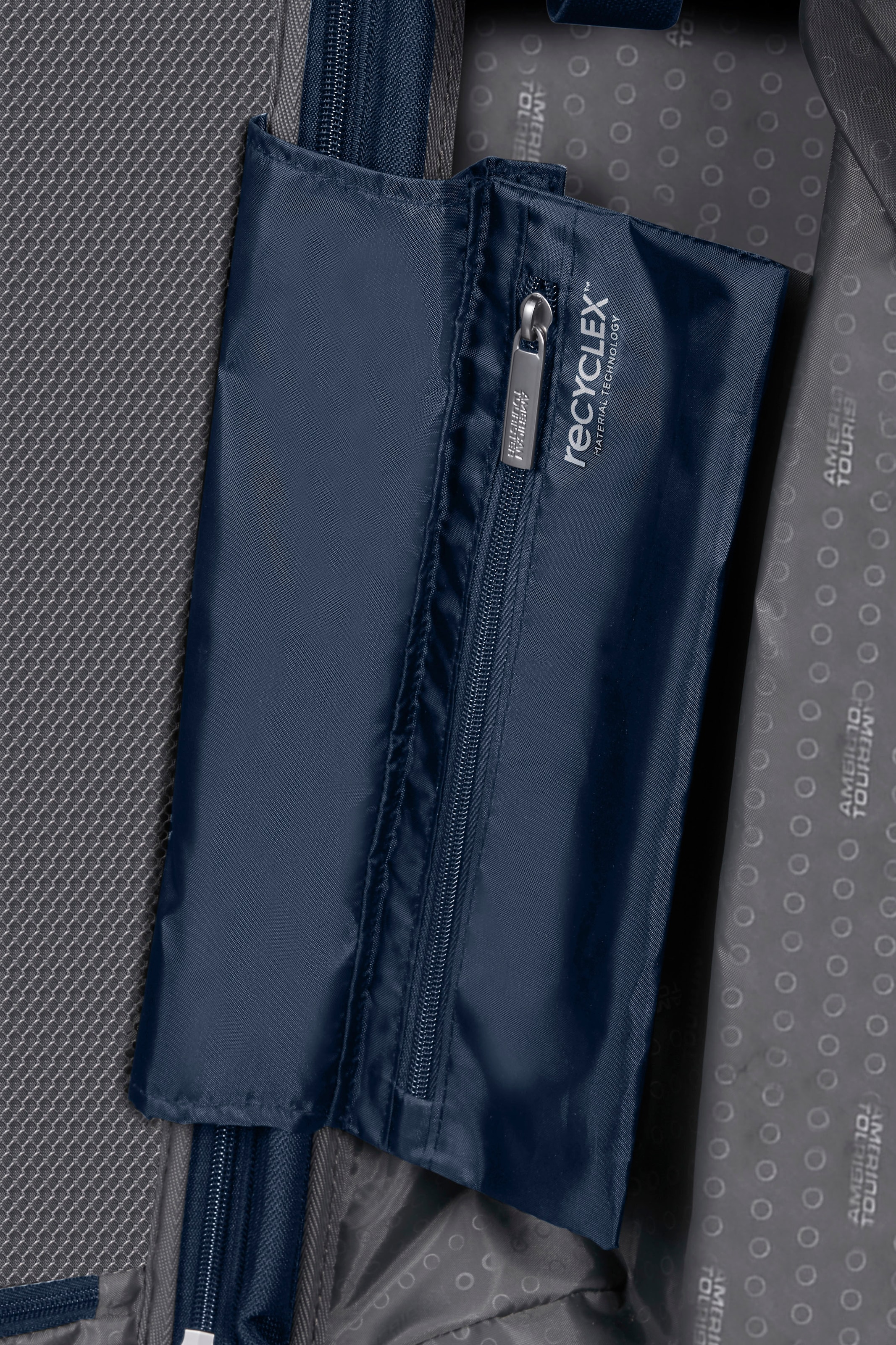 American Tourister® Hartschalen-Trolley »STARVIBE, in verschiedenen Farben und Grössen«, 4 Rollen, Handgepäck-Koffer Reisegepäck Koffer TSA-Zahlenschloss