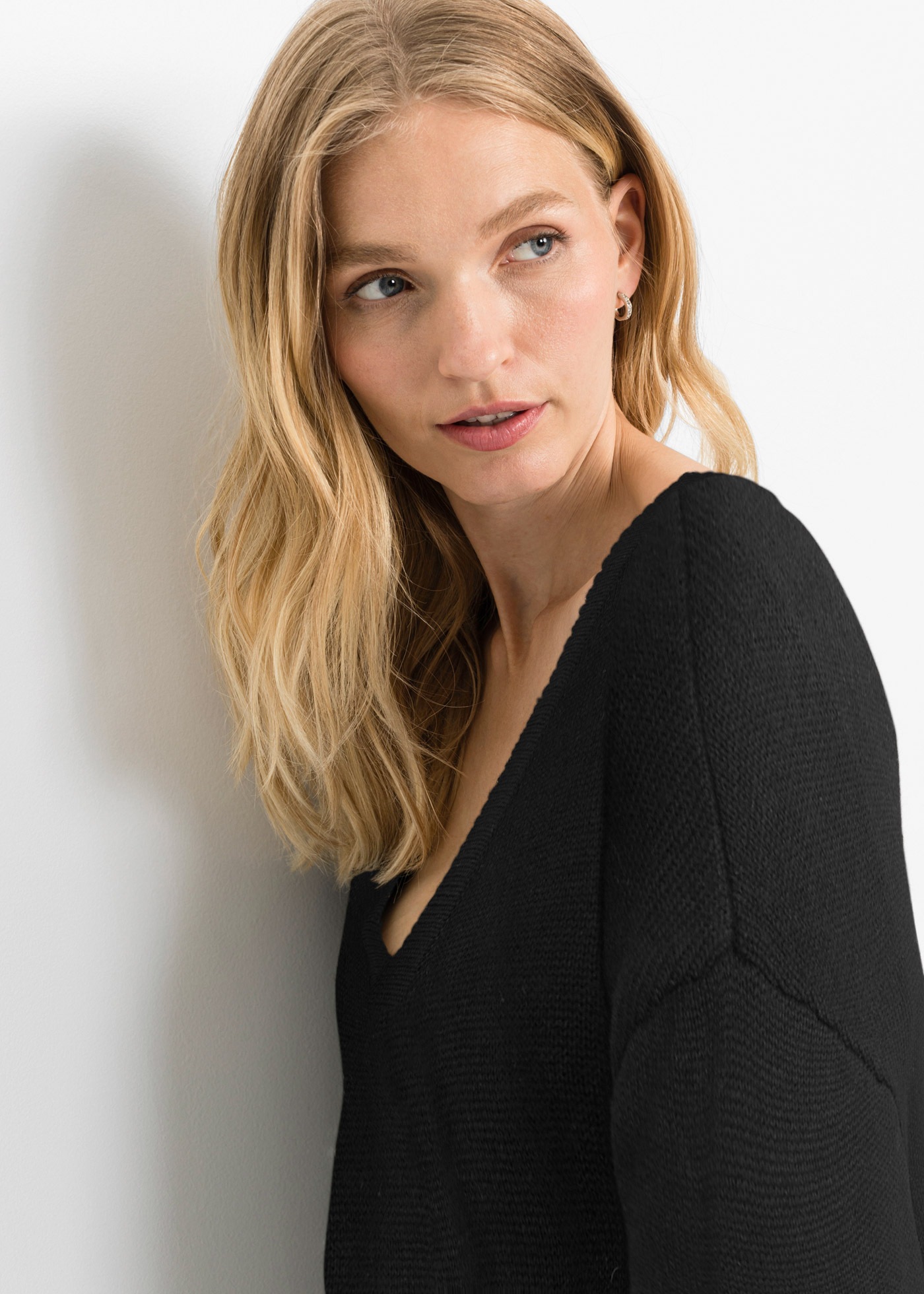 Image of bonprix Longpullover "Long-Pullover" Oversize Passform, asymmetrischer Saum, V-Ausschnitt
