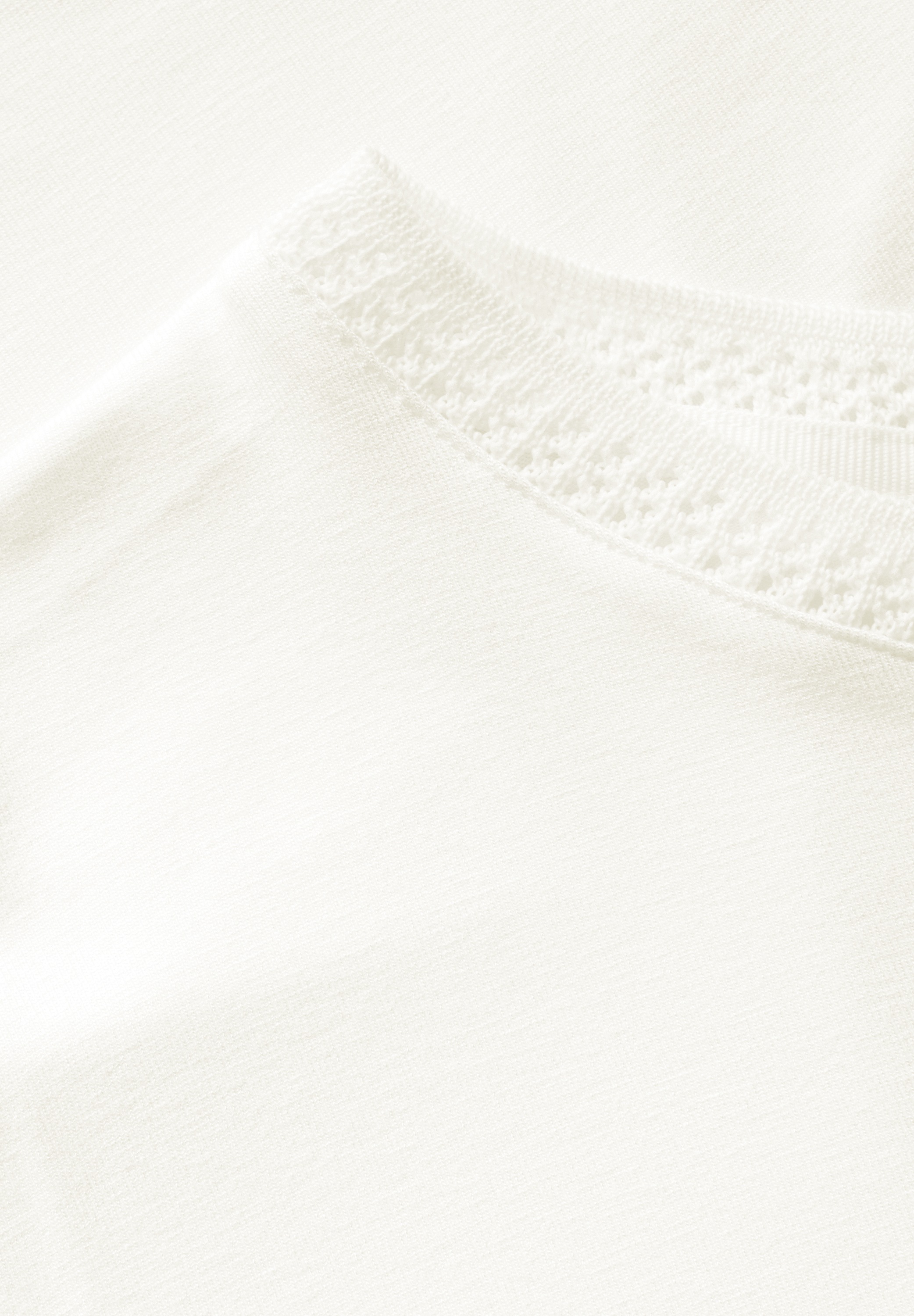 STREET ONE T-Shirt, mit Dekortape und elastischem Saum