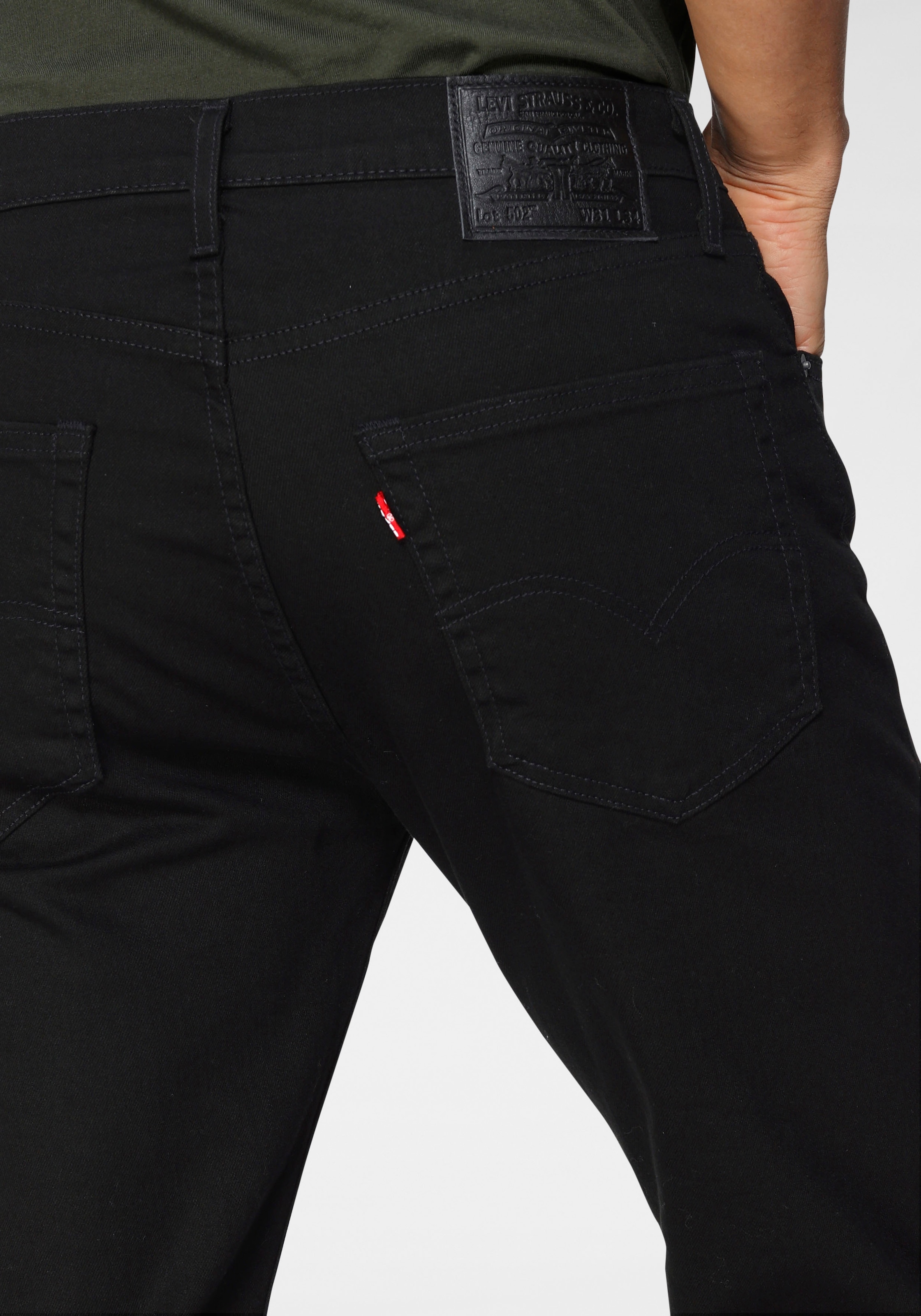 Levi's® Tapered-fit-Jeans »502 TAPER«, in elegantem, modernem Stil