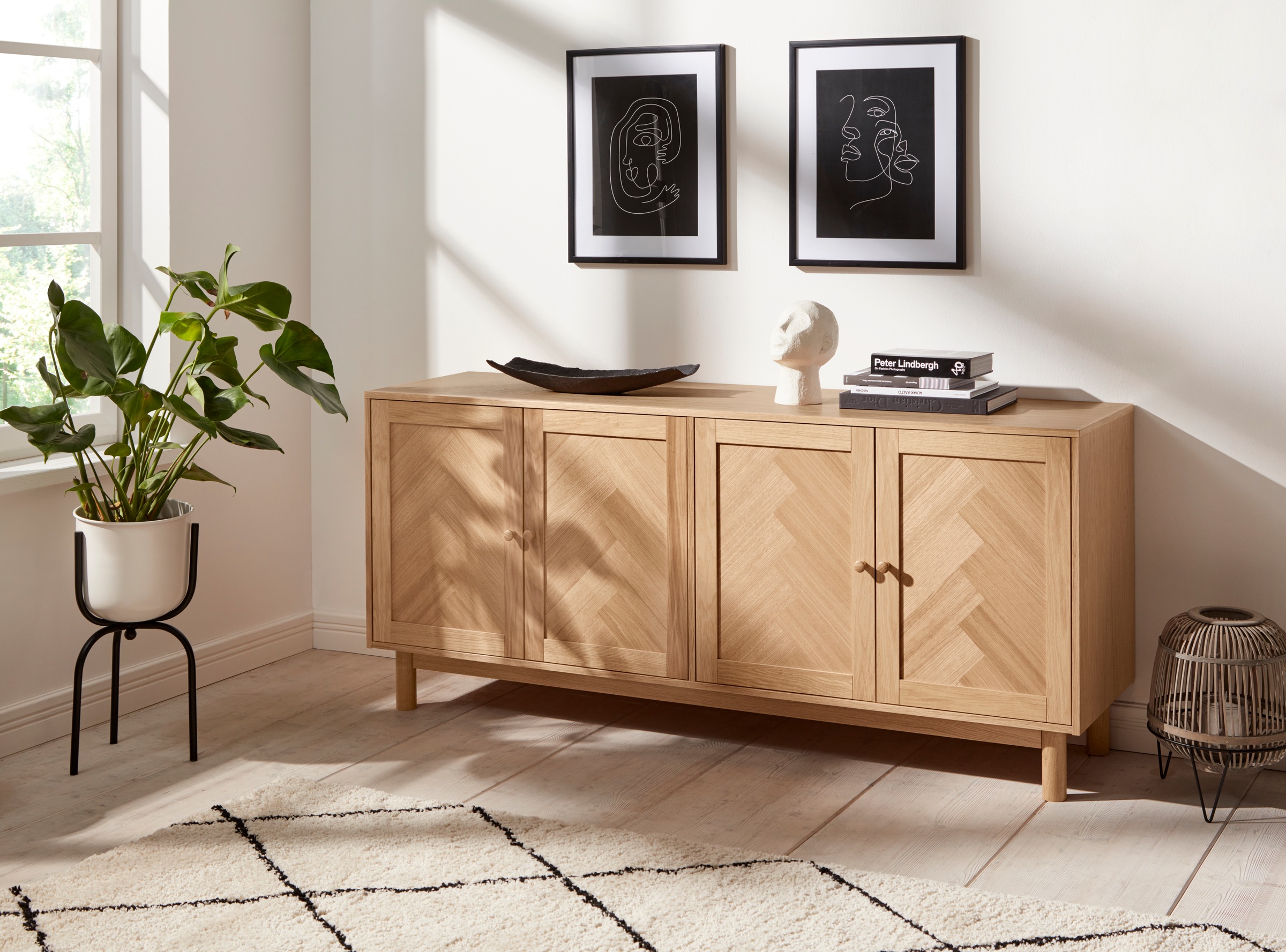 Image of andas Sideboard »Vallby«, Mit 4 Holztüren im Fischgrätmuster bei Ackermann Versand Schweiz