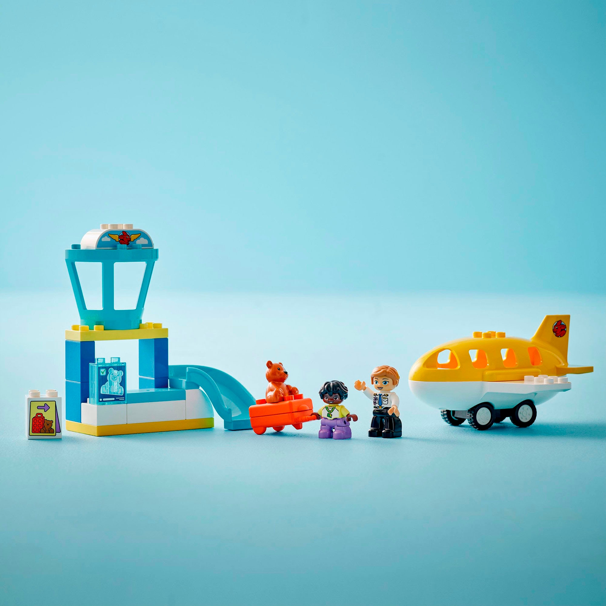 LEGO® Konstruktionsspielsteine »Erster Besuch im Flughafen (10443), LEGO DUPLO Town« Made in Europe