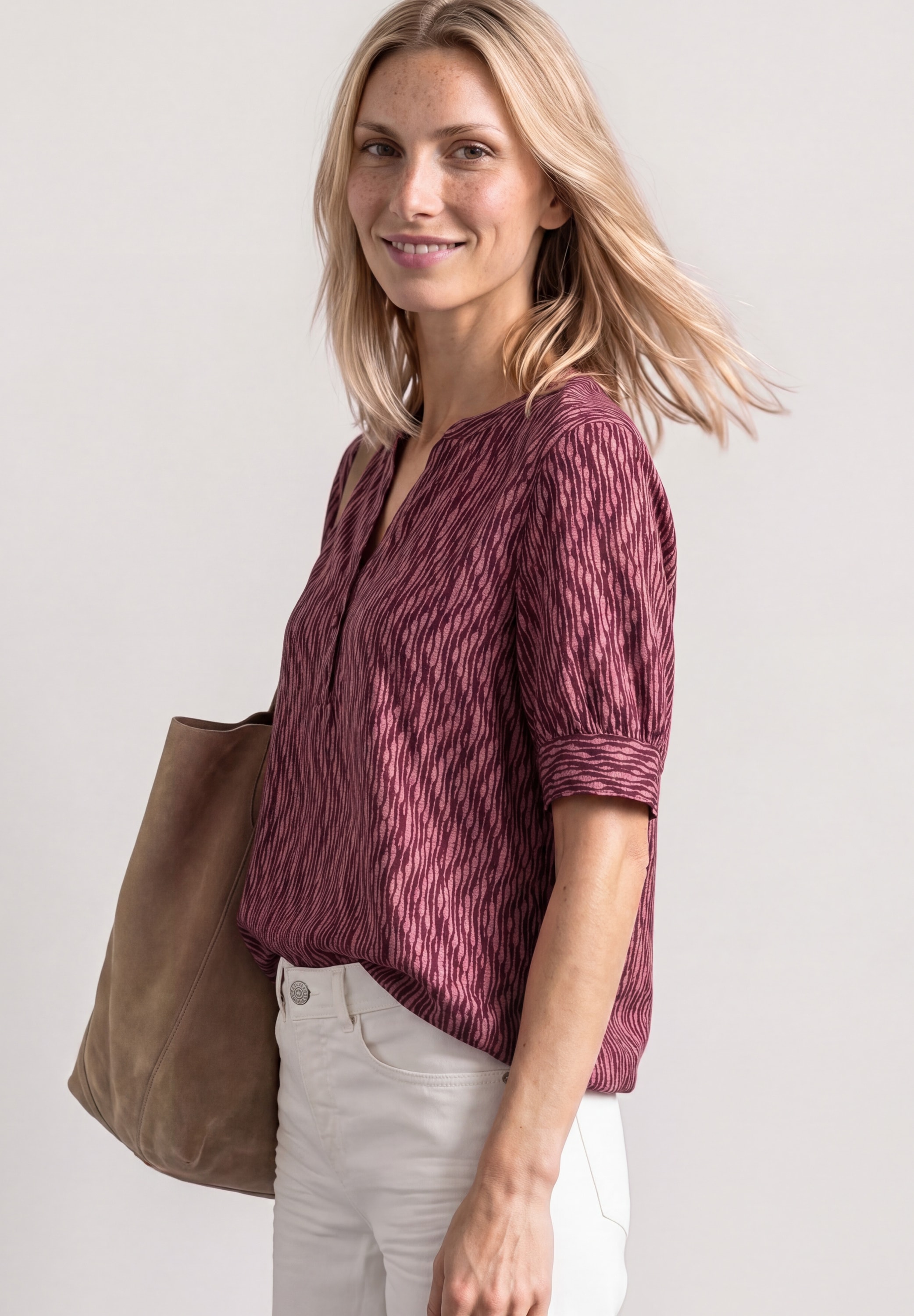 Image of STREET ONE Kurzarmbluse Kurze Sommerbluse mit Allover-Print und Splitneck