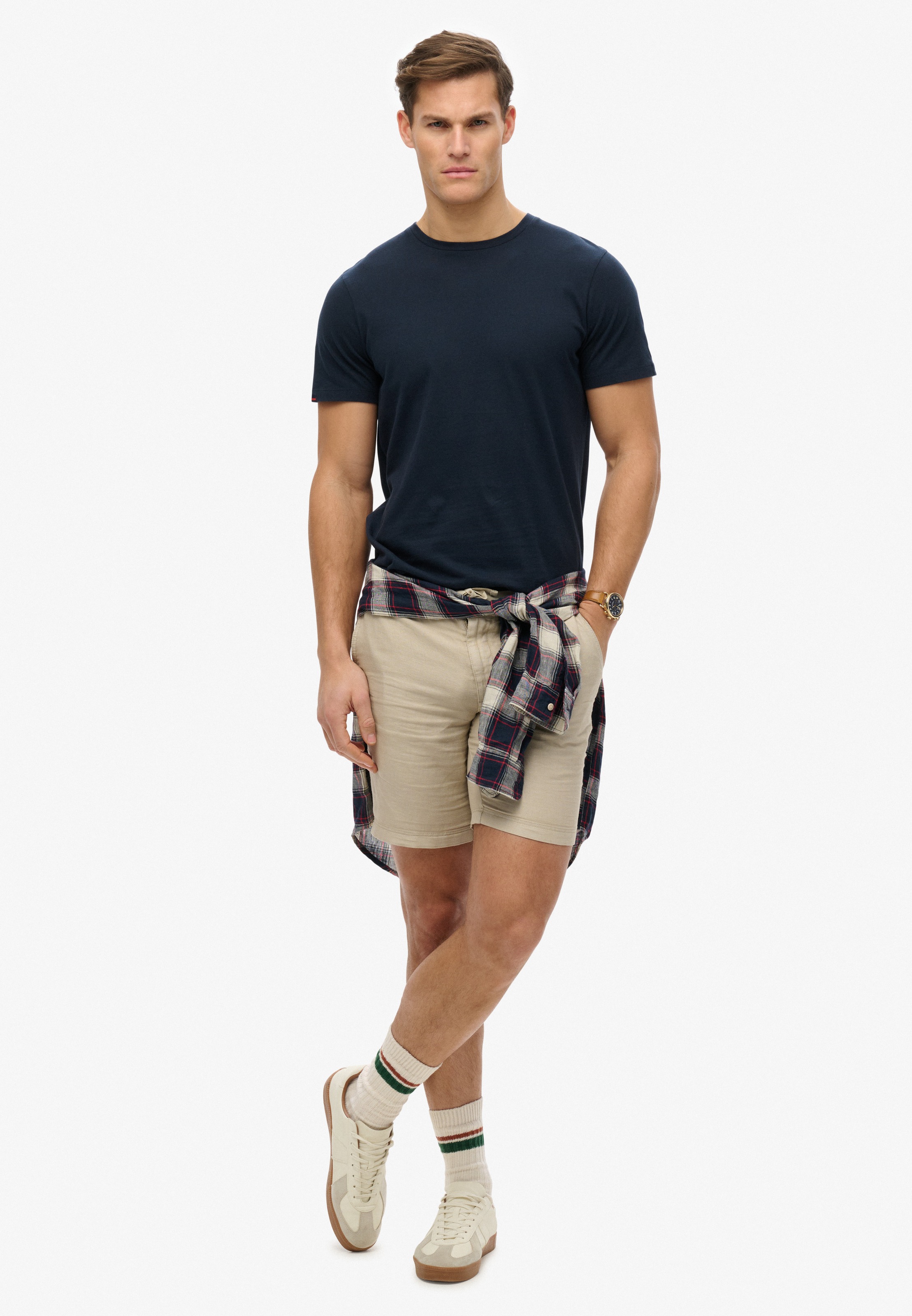Superdry Rundhalsshirt »CLASSIC ESSENTIAL TEE« Relaxed Fit, aus Baumwolle und Single Jersey, mit Rundhalsausschnitt