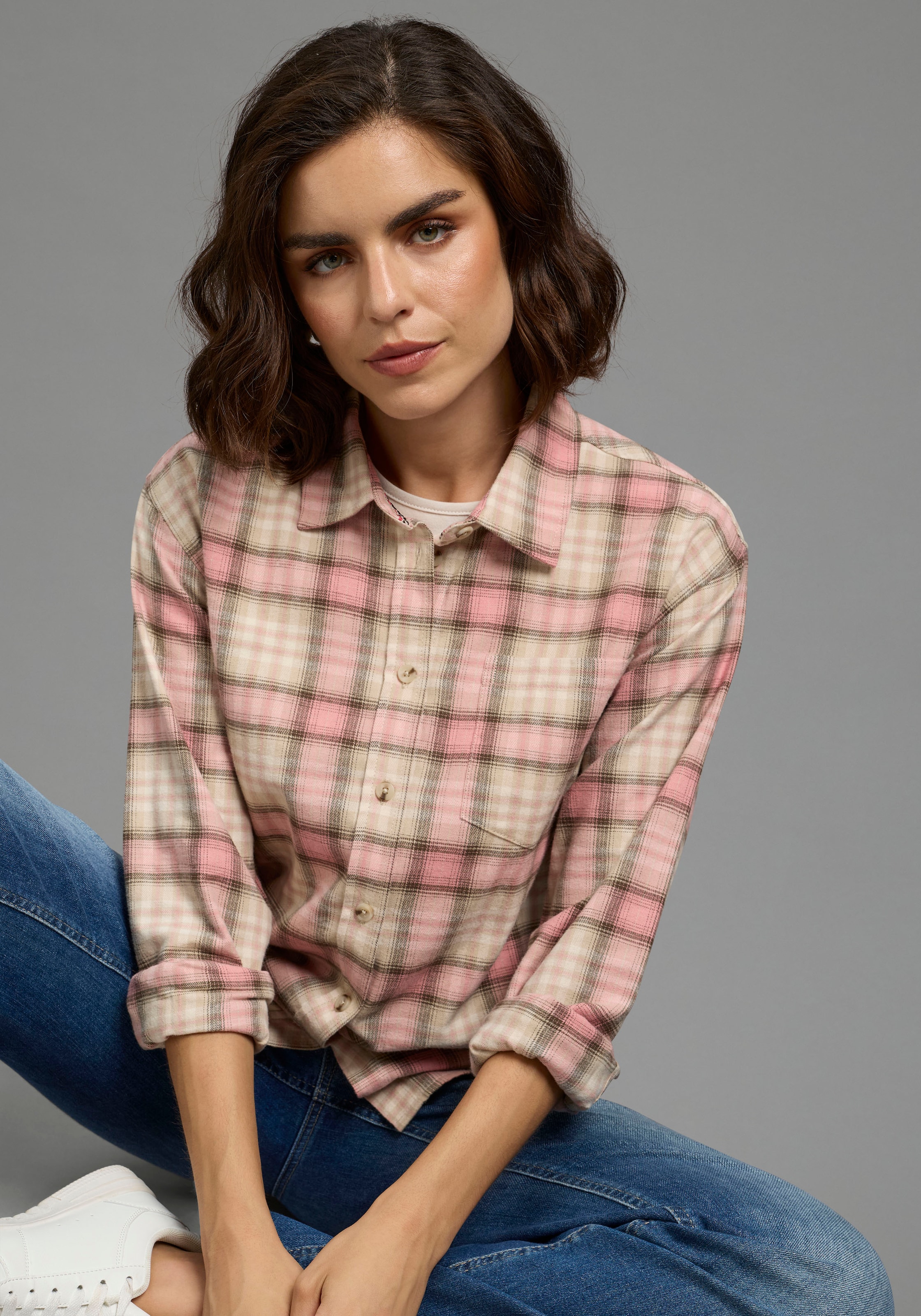 KangaROOS Blouse chemise coupe oversize, manches longues avec poignet à 1 bouton et fente de manche