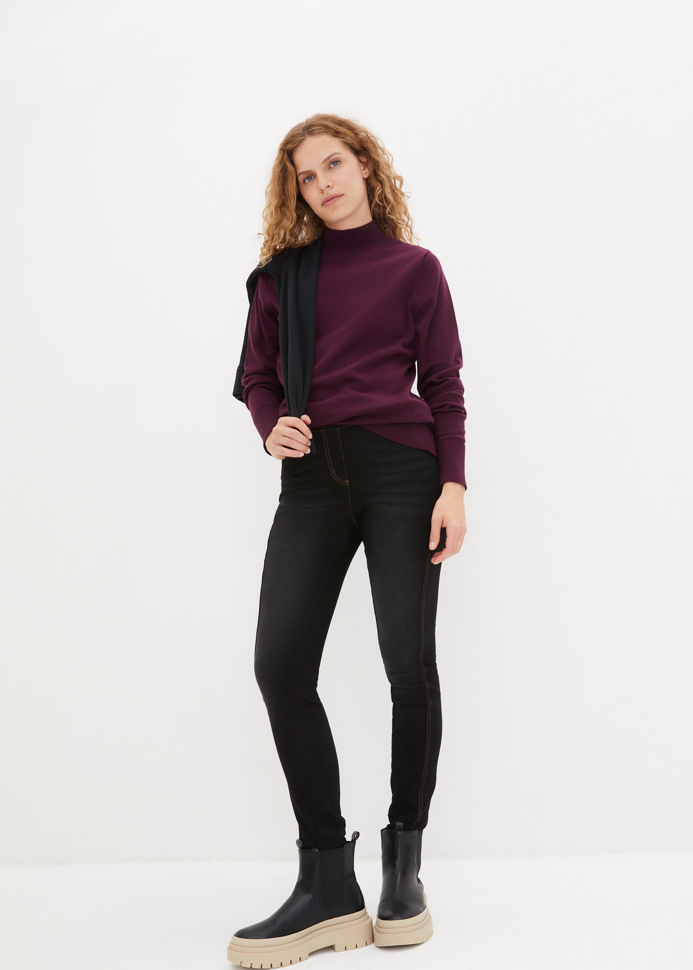 bonprix Sweat-shirt »Sweatshirt«, Col rond classique, coupe confortable, sans fermeture
