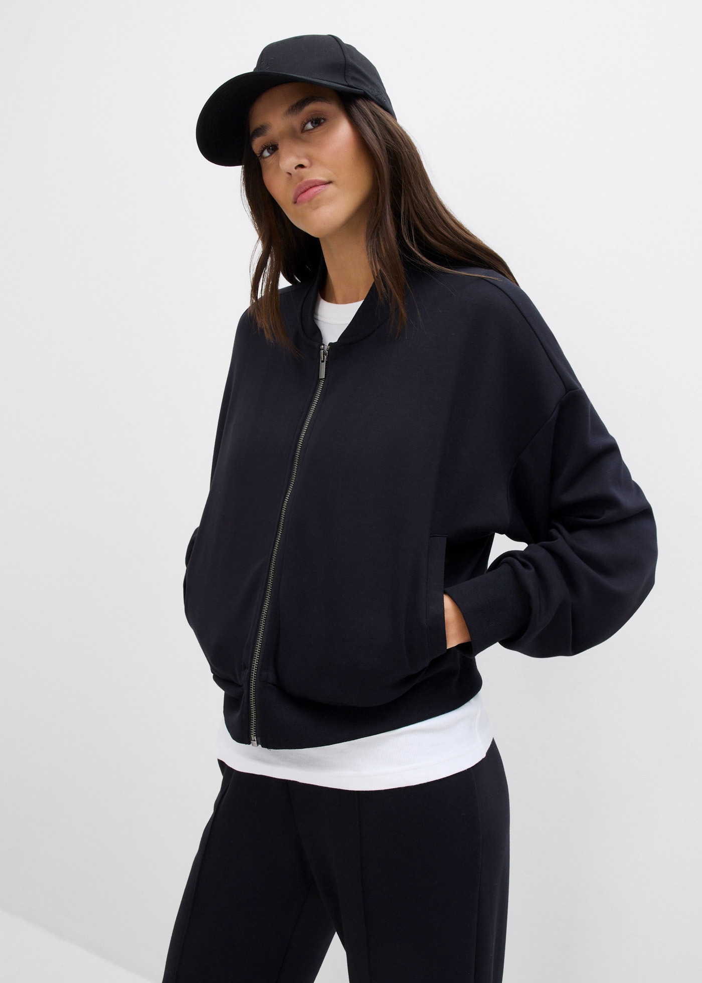Image of bonprix Blouson ohne Kapuze aus Sweatware mit Stehkragen und Eingriffstaschen