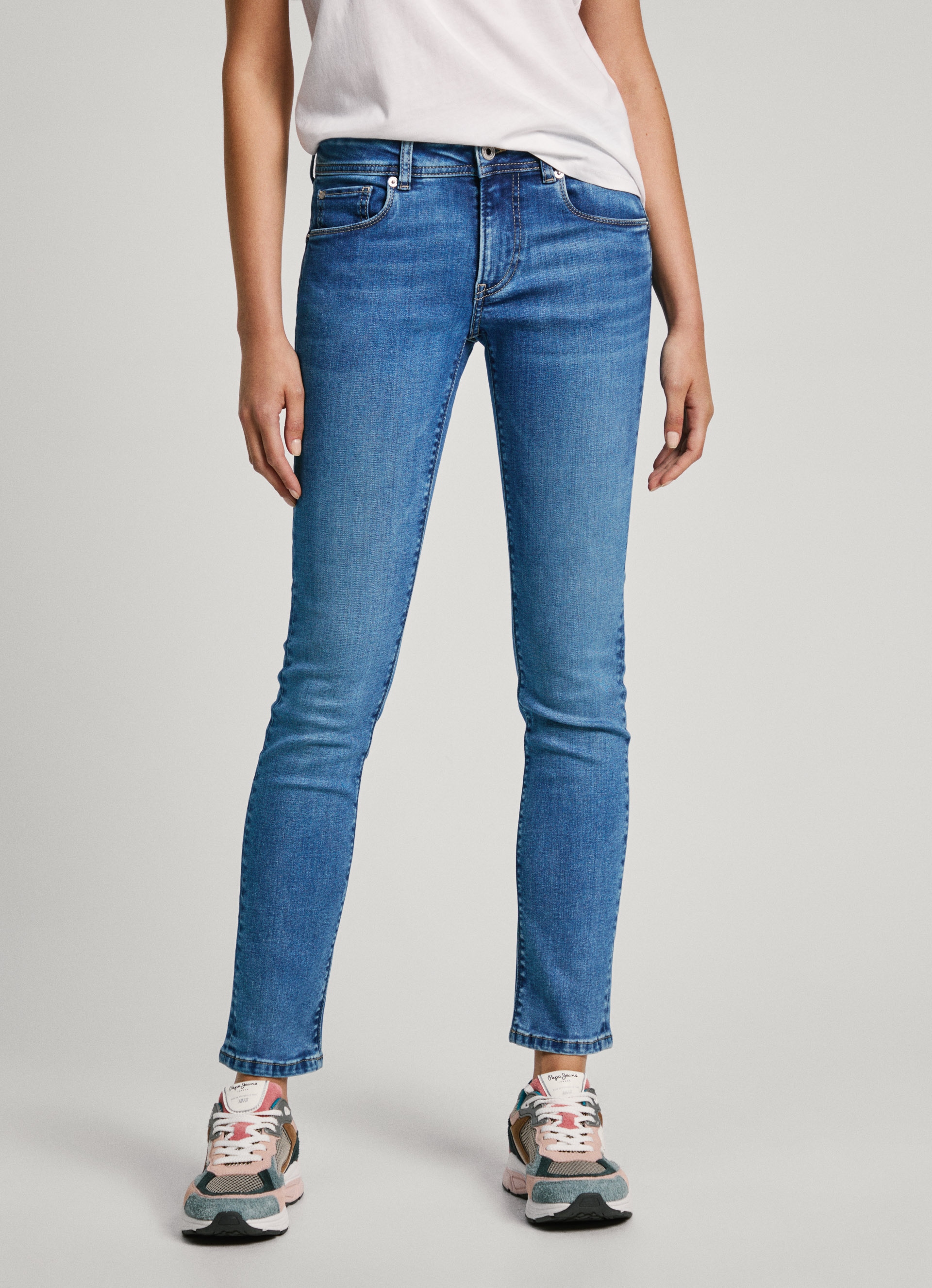 Slim-fit-Jeans »SLIM JEANS LW, mit niedriger Leibhöhe«