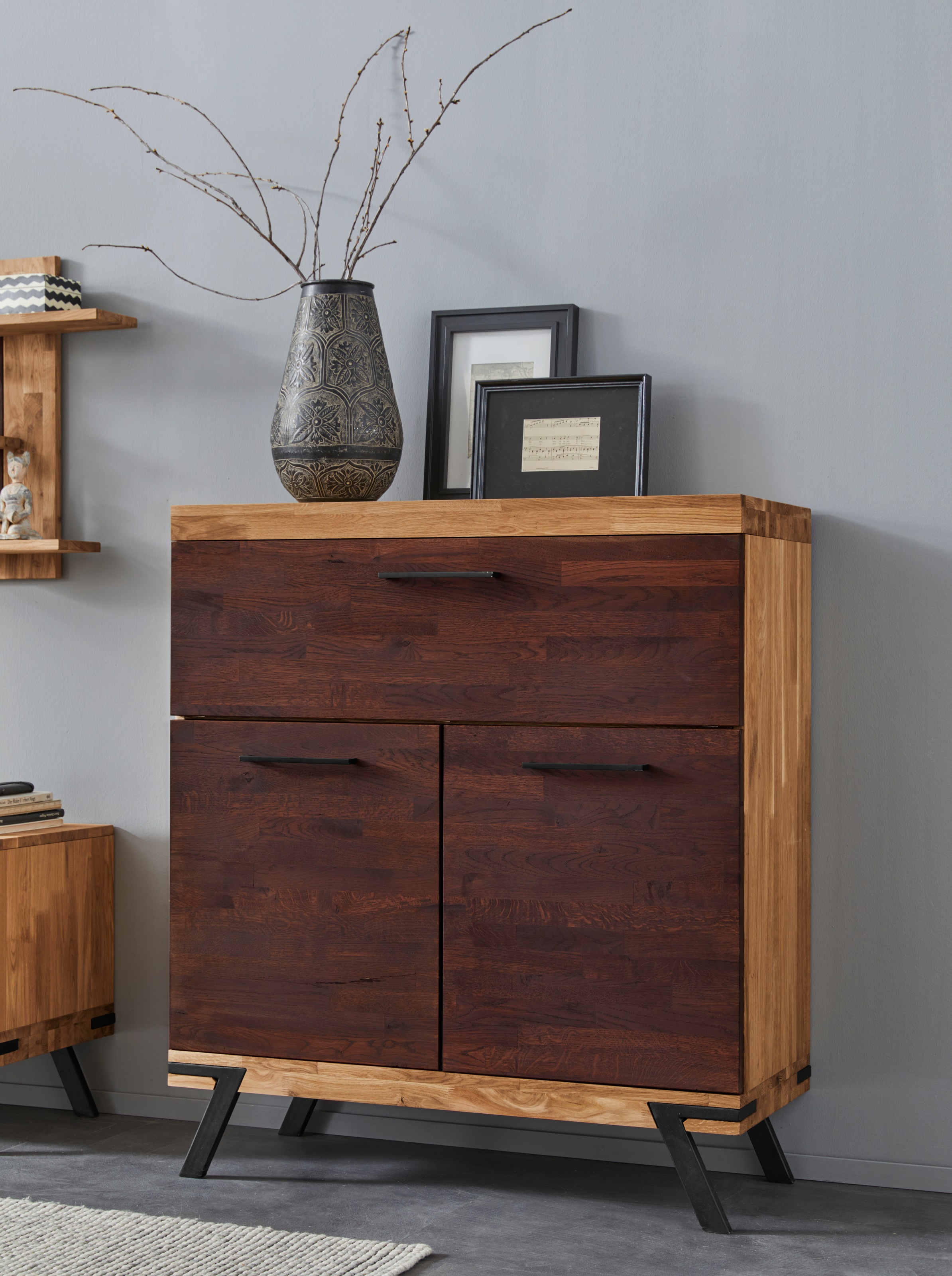 Image of Places of Style Highboard »Flevers«, aus Eiche massiv, mit Soft-close-Funktion, Breite 100 cm bei Ackermann Versand Schweiz