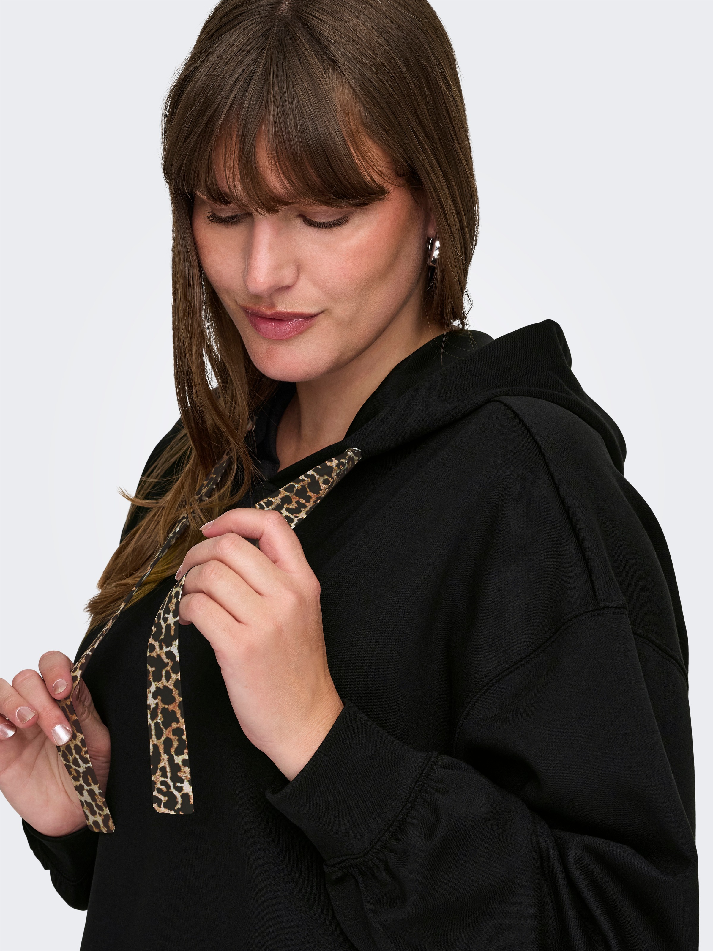 ONLY CARMAKOMA Kapuzensweatshirt »CARALINA LIFE LEO DETAIL HOOD BOX JRS«