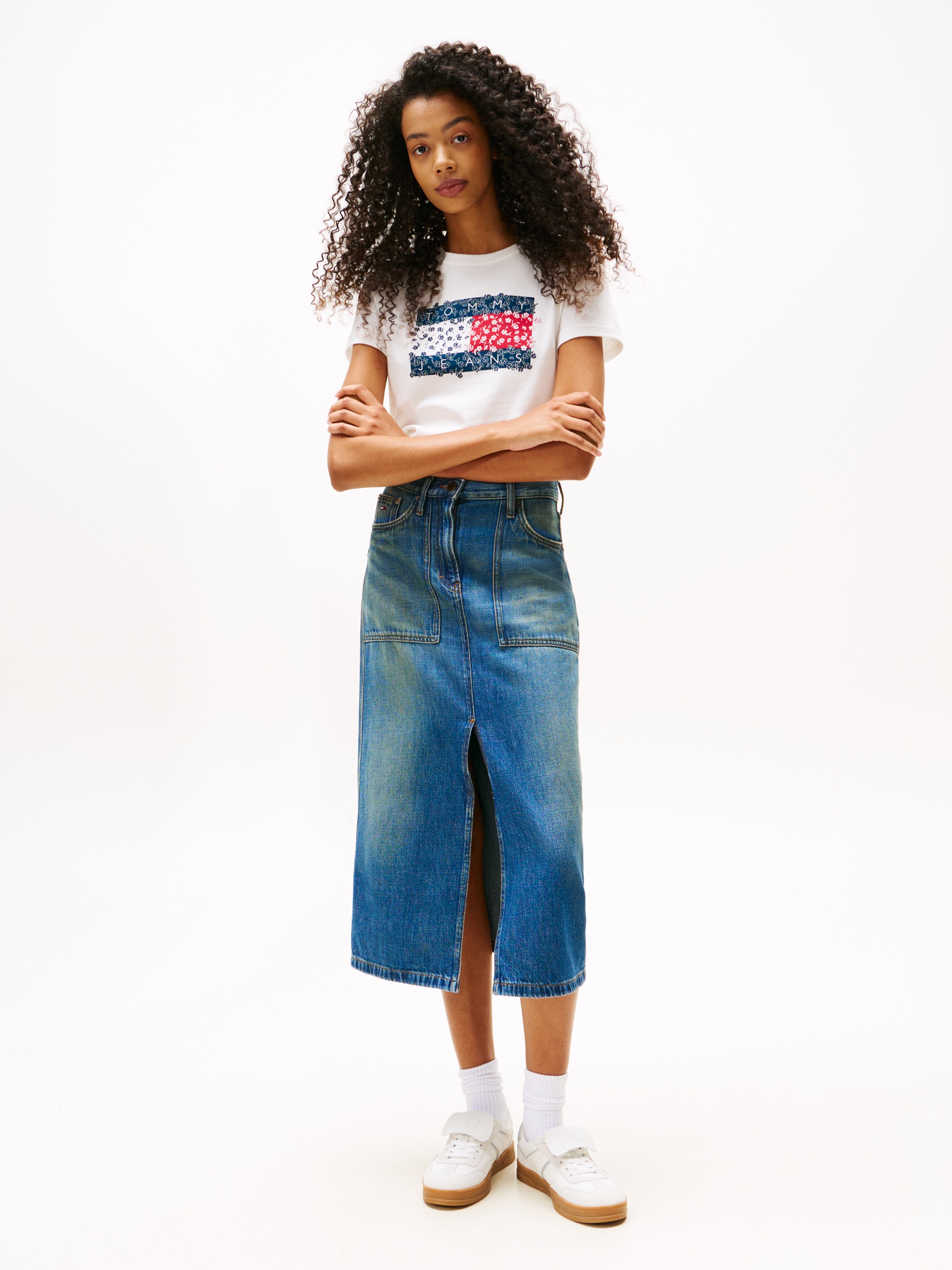 Tommy Jeans Rundhalsshirt »TJW REG FLORAL FLAG TEE«, mit Blumenprint