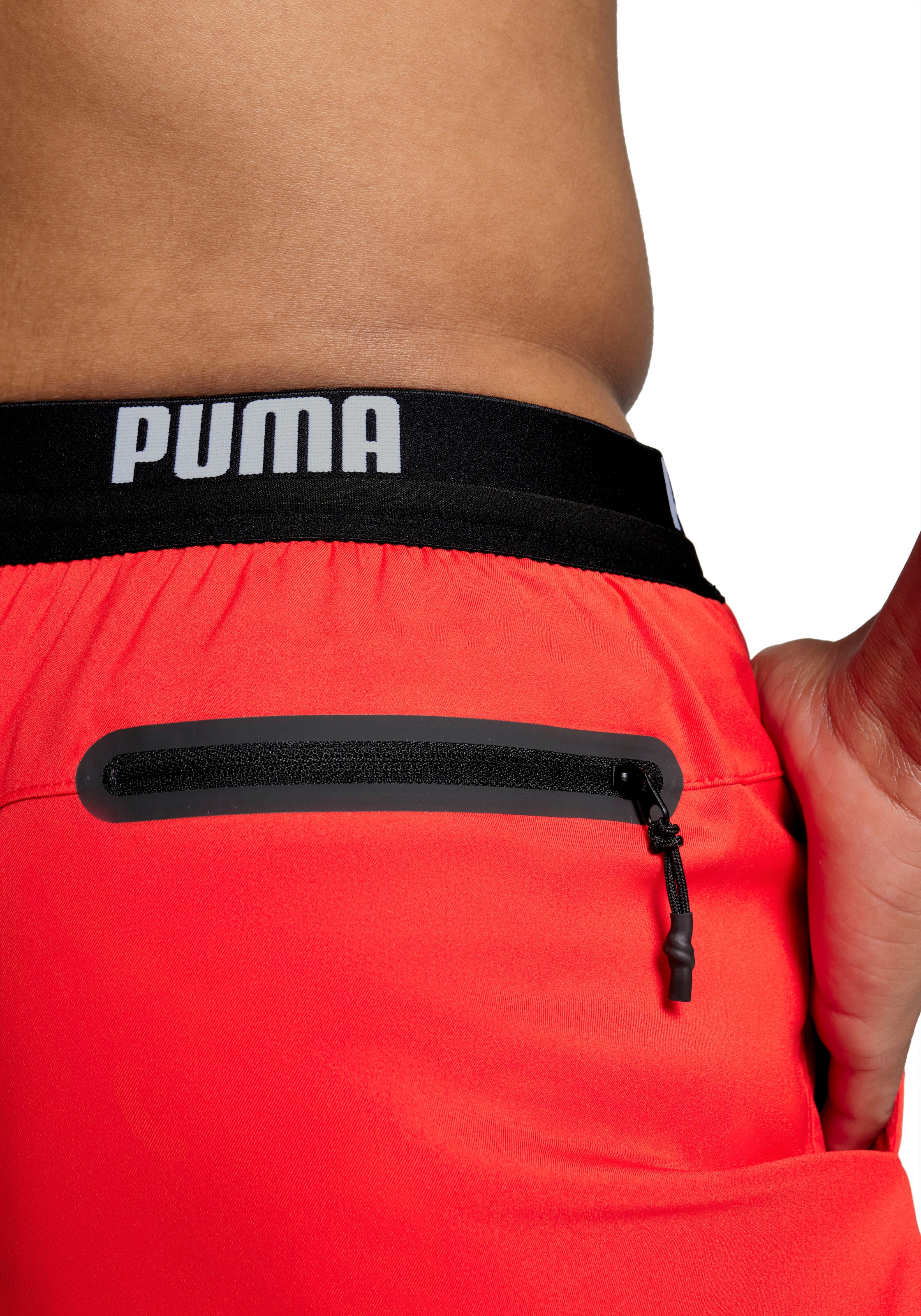 PUMA Badeshorts »PUMA SWIM MEN LOGO SHORT LENGTH SWIM SHORTS«, Seitentaschen, Gesässtasche mit Reissverschluss, Kordelzug