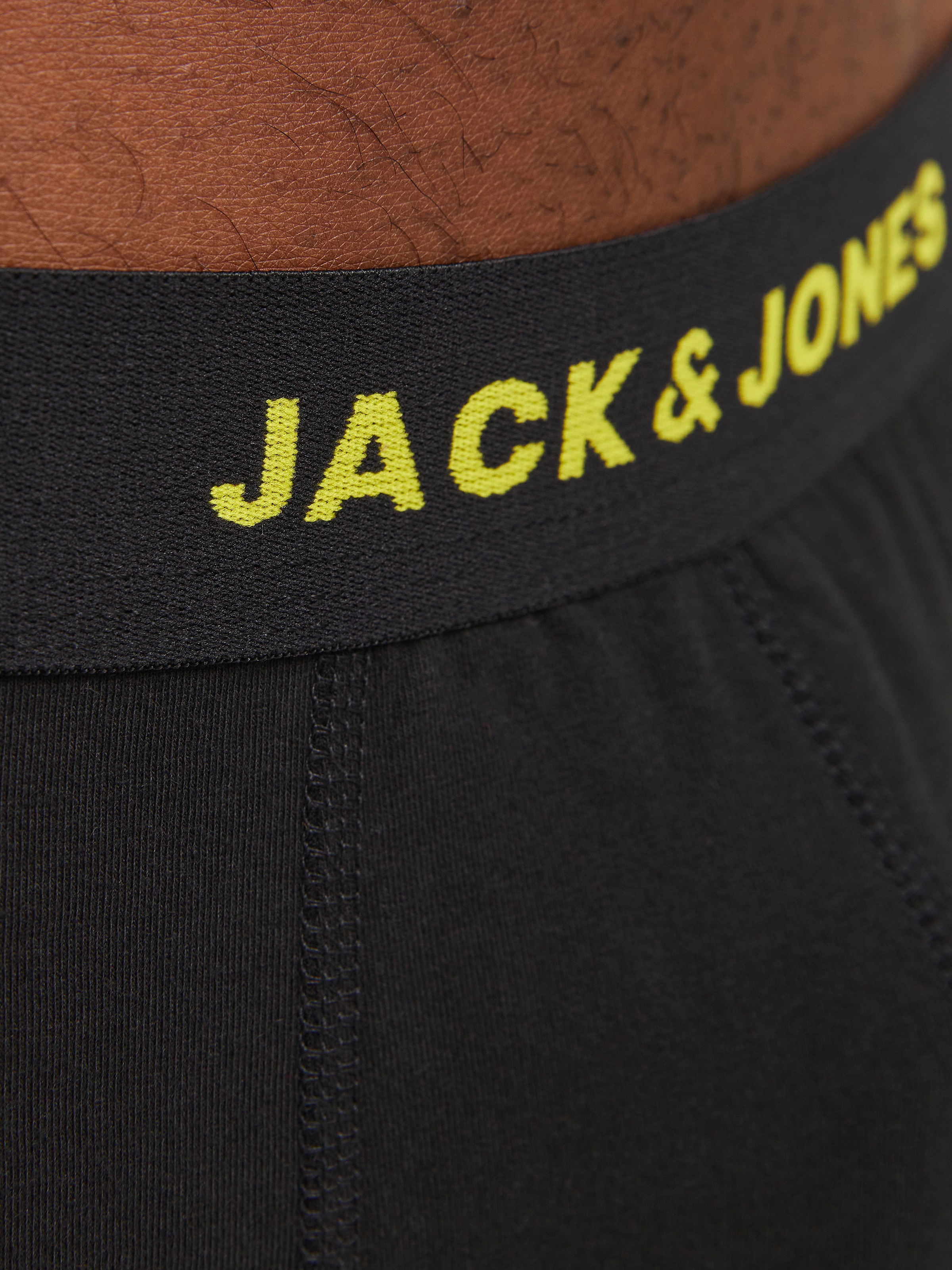 Jack & Jones Trunk »JACBLACK – Formschlüssige Boxershorts mit elastischem Bund« Packung, 5 Stk. unifarben, casual, körpernah, Jersey