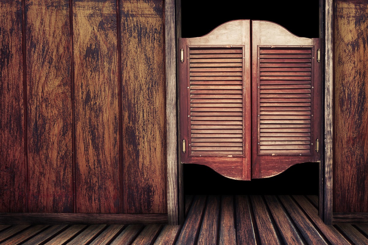 Image of Papermoon Fototapete »Holzklapptür«, Vliestapete, hochwertiger Digitaldruck, inklusive Kleister bei Ackermann Versand Schweiz