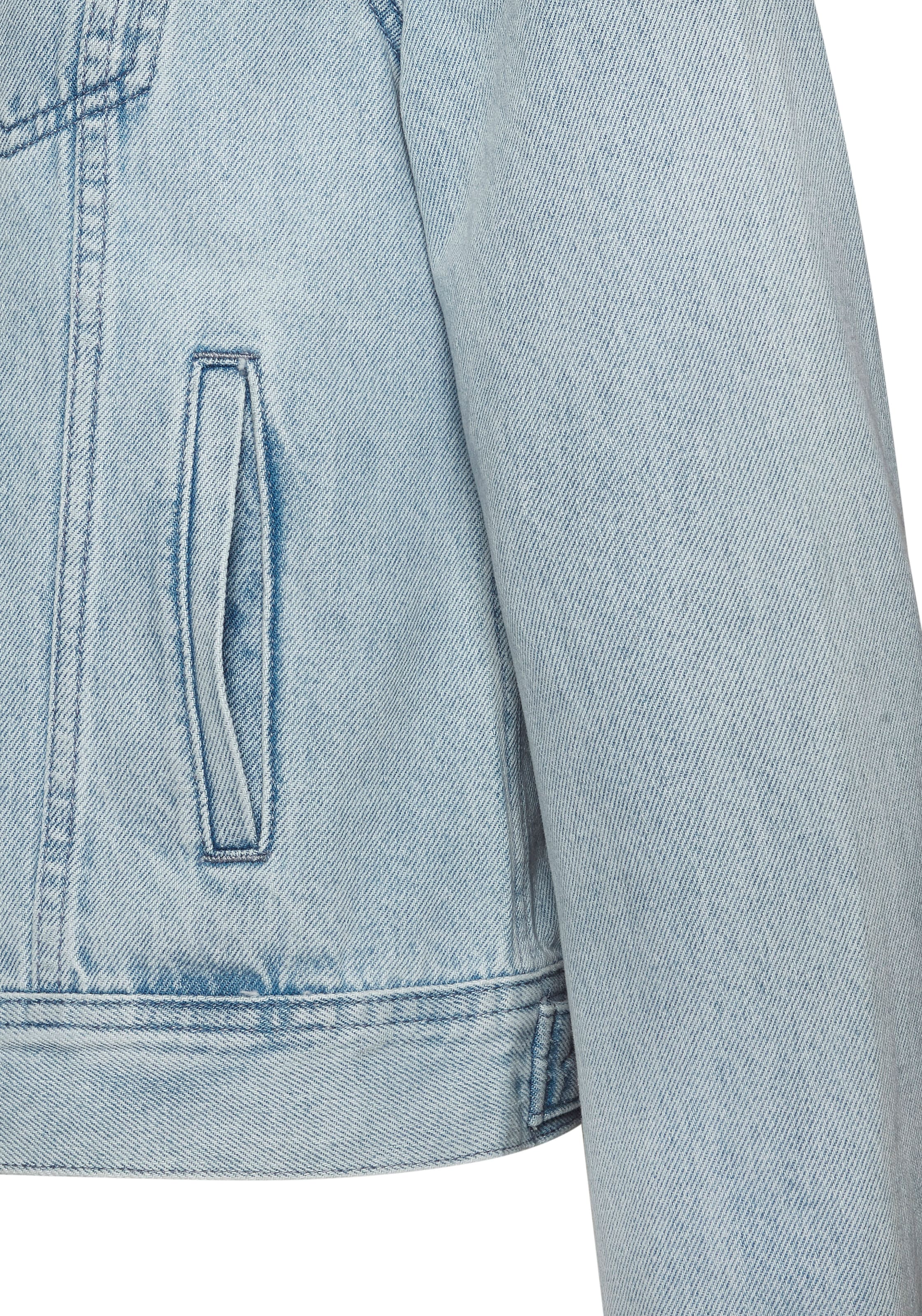 LASCANA Jeansjacke »mit zwei Pattentaschen und Riegeln am Saum« Denimjacke, kurze Übergangsjacke, Sommerjacke aus Denim