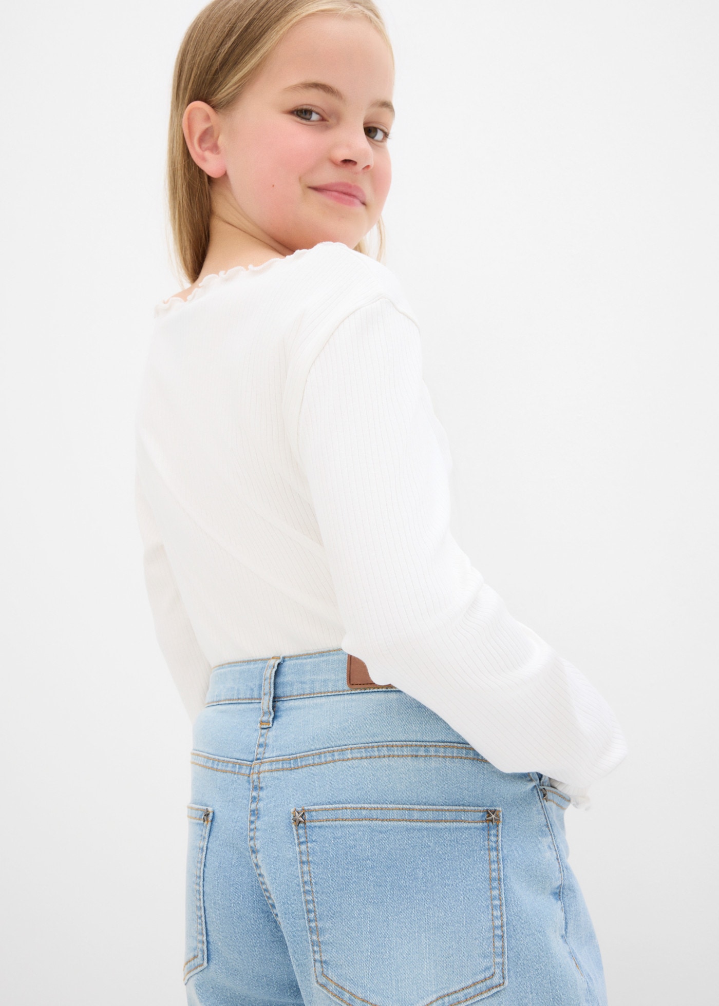 bonprix Weite Jeans lockere Passform, Mid Waist, mit Five-Pocket-Style