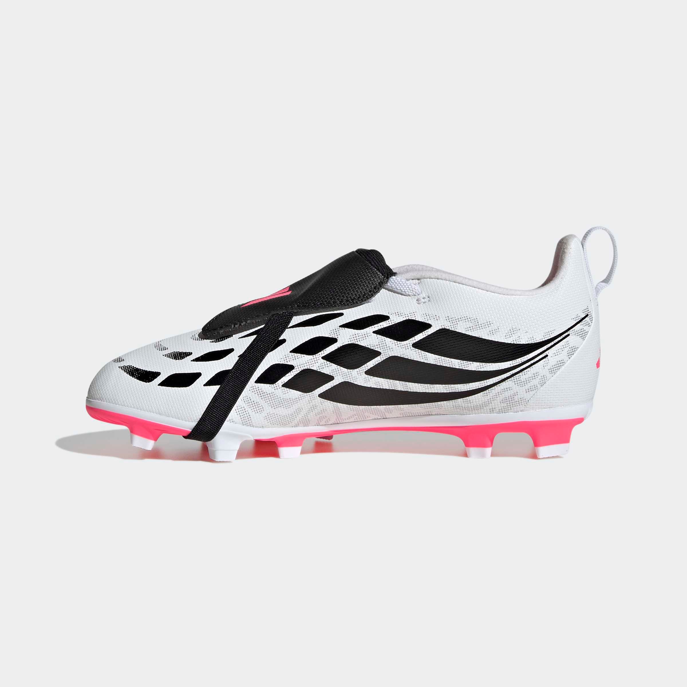 adidas Performance Chaussure de football »PREDATOR CLUB KIDS , FESTE BÖDEN/GEMISCHTE BÖDEN, UMSCHLAGBARE ZUNGE«  adapté à de nombreux types de sols, pour adolescents et enfants
