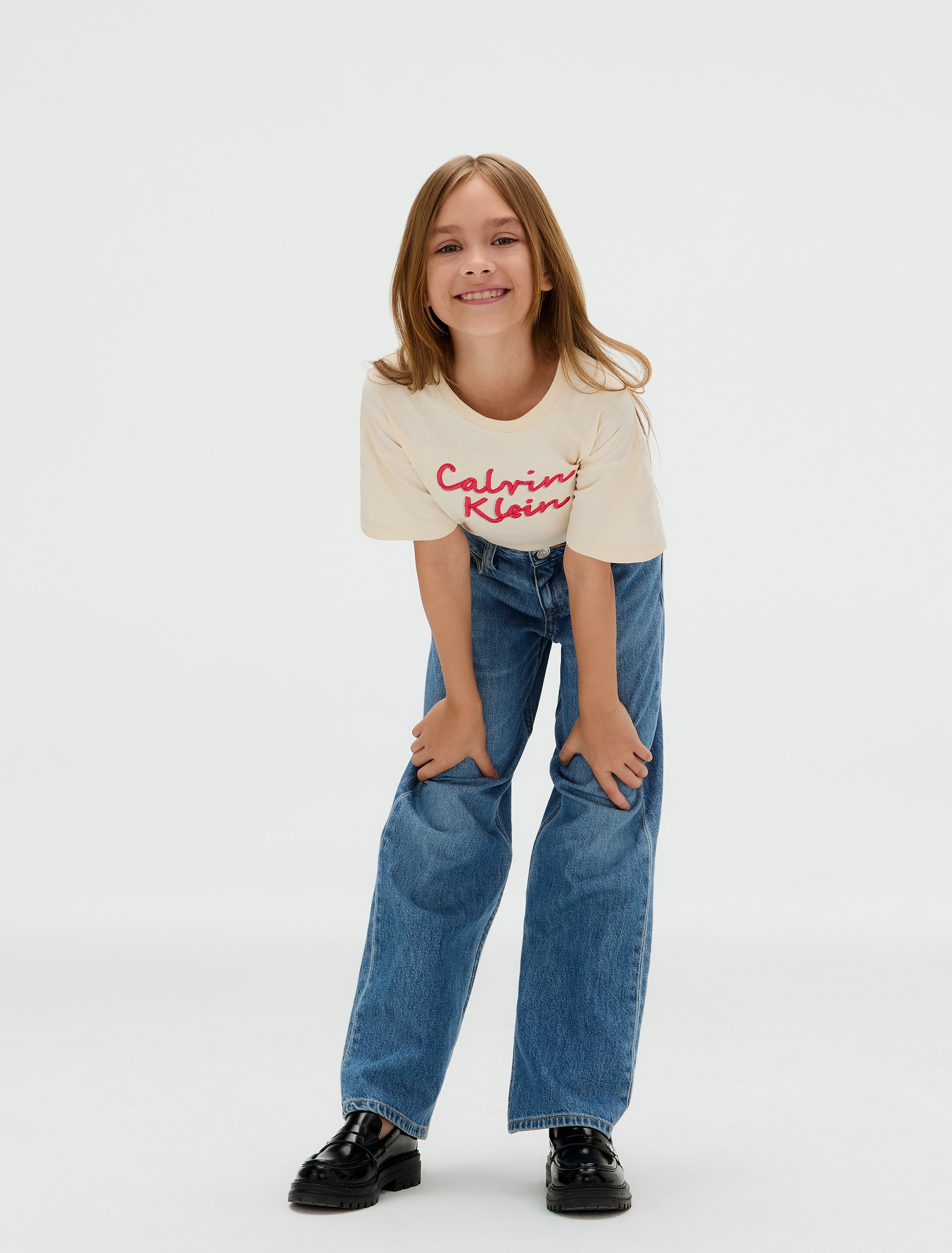 Calvin Klein Jeans T-Shirt »BOXY TEE METALLIC LOGO TECH«, für Kinder bis 16 Jahre, grosse Stickerei