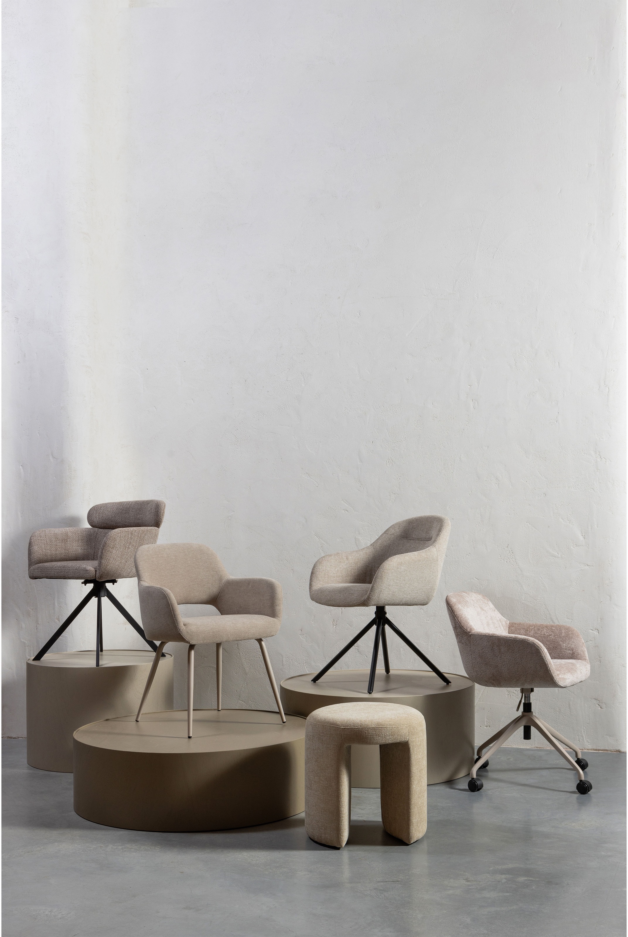 WOOOD Chaise de salle à manger »Fenne aus Kunstleder mit Drehgestell aus Metall H 80 x B 58 cm« (Ensemble) 2 cuis(Set, 2 pcs) Haute résistance à l'usure, largeur 58 cm