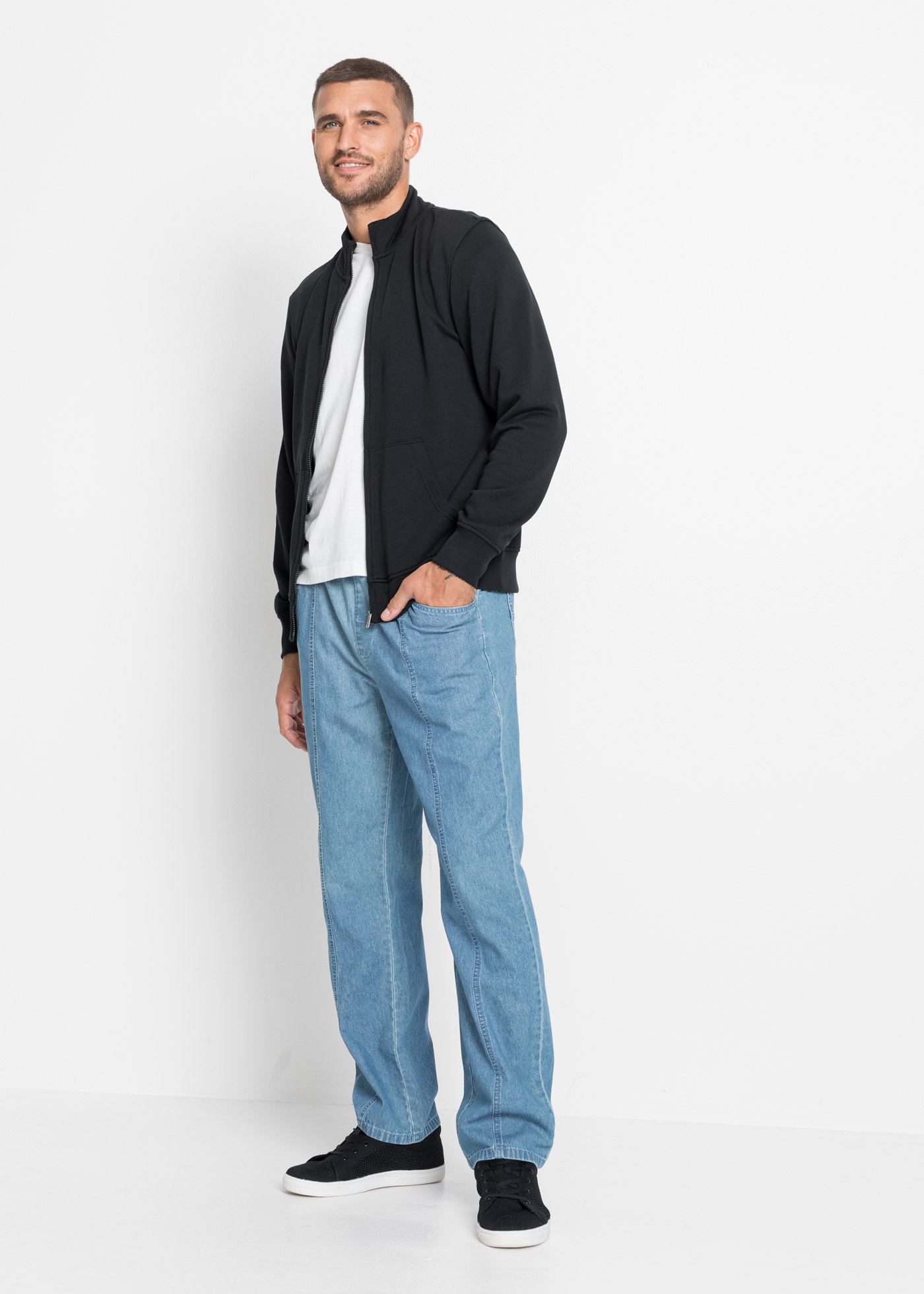bonprix Veste sweat »Sweatjacke mit Stehkragen« avec col montant, intérieur en sweat doux brossé, regular fit