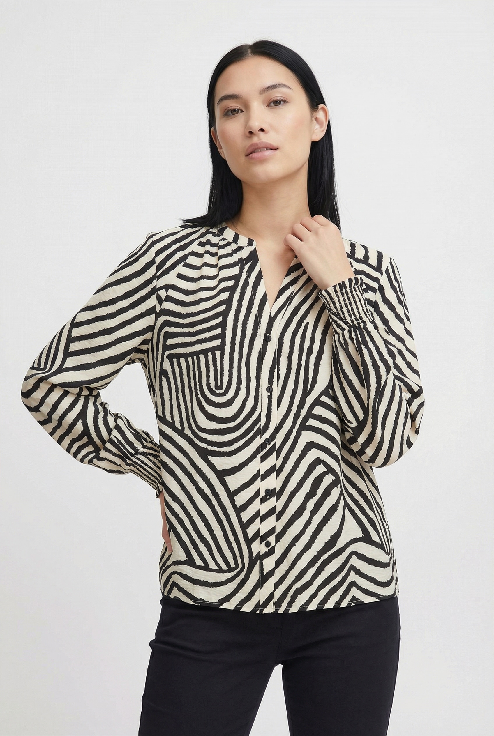 Image of soyaconcept Druckbluse "SC-BECCA 1" aus Viskosemischung, Regular Fit, mit V-Ausschnitt, bedruckt