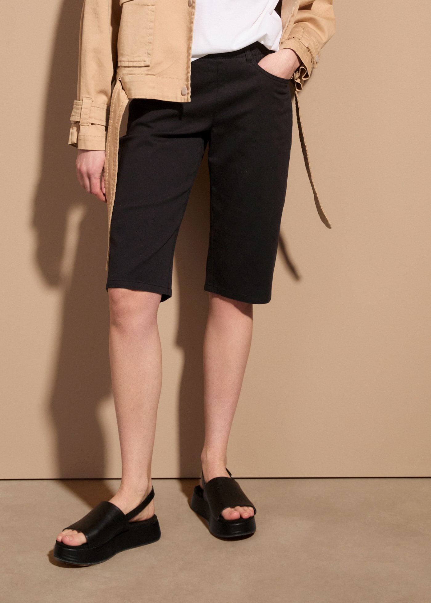 bonprix Bermuda  Stretch-Bermuda, in Twill- und Jeansoptik, mit elastischem Bund