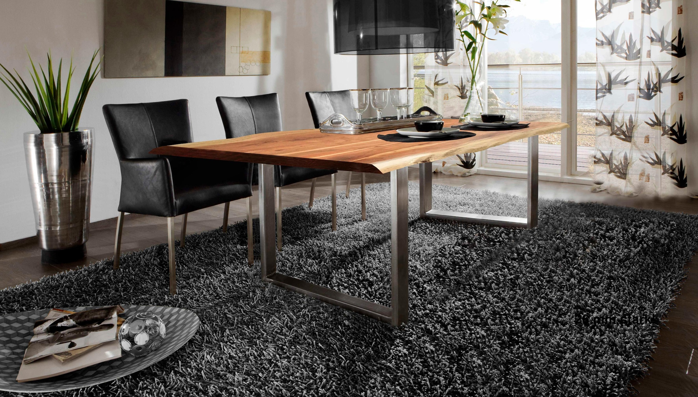 SIT Table de salle à manger »Xàtiva aus Akazienholz Massivholz mit Baumkante & Stahlgestell« Bord naturel d'arbre rencontre une structure moderne en acier en U