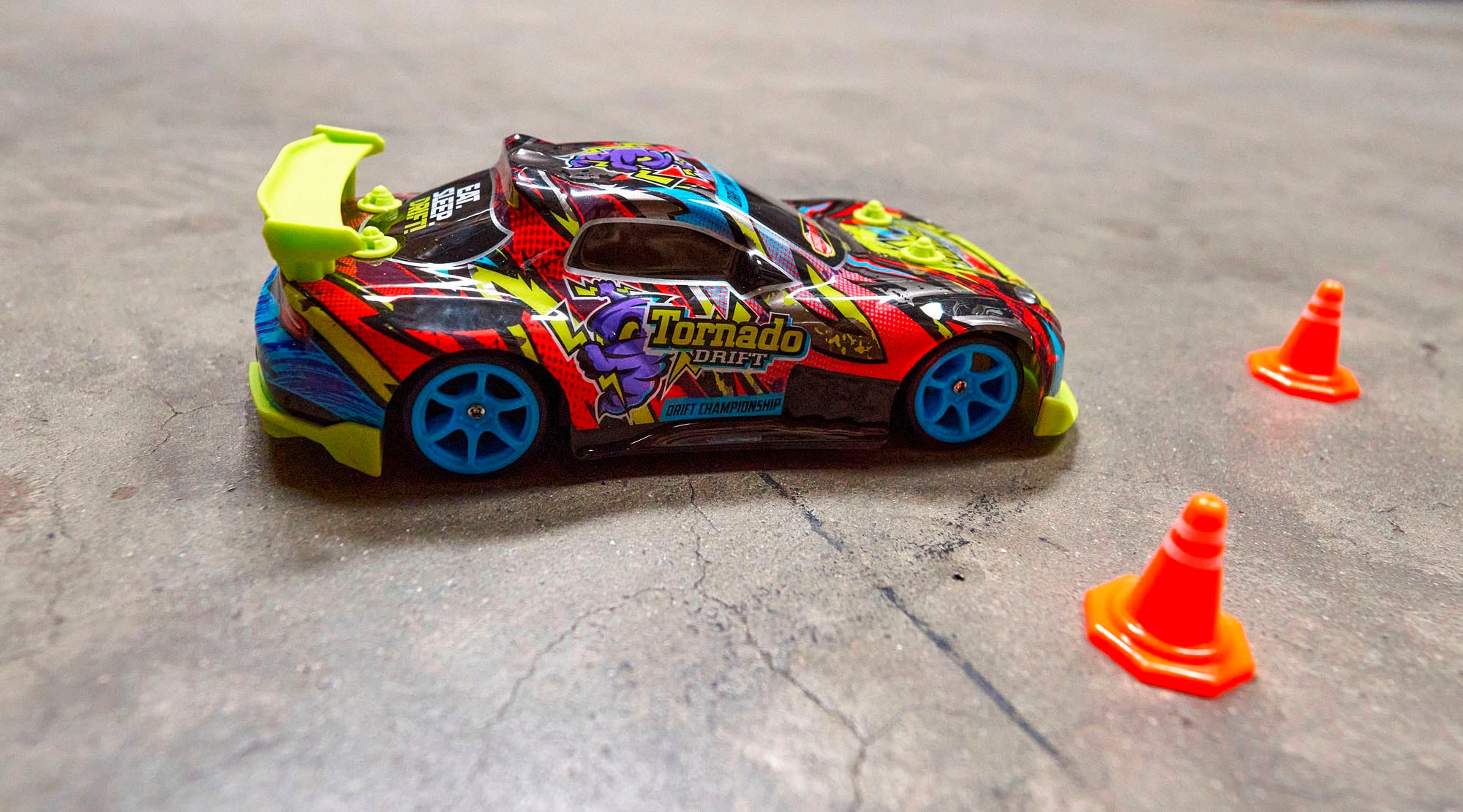 Dickie Toys RC-Auto »RC Tornado Drift, 2,4 GHz«, mit Beleuchtung und Allradantrieb