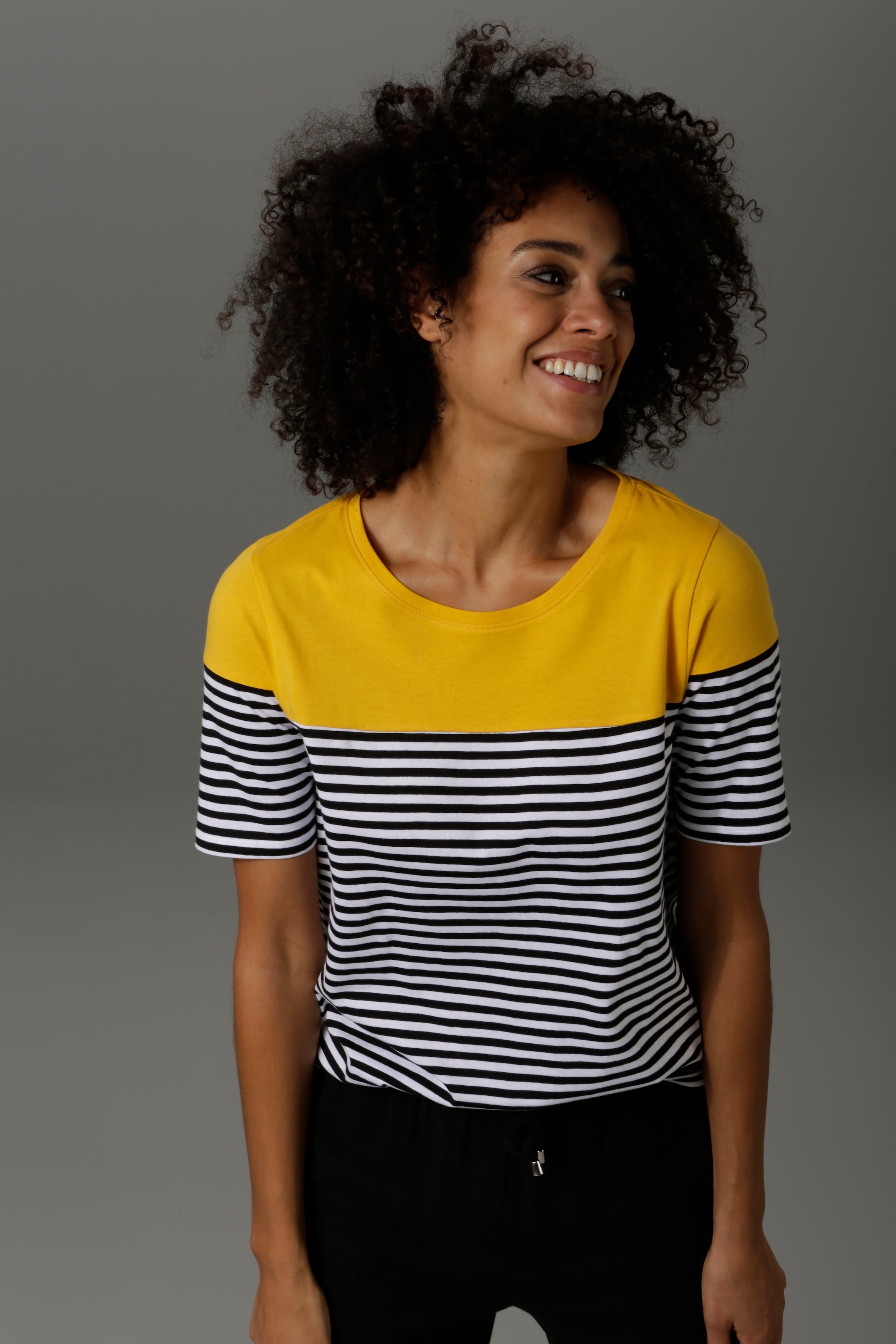 Image of Aniston CASUAL T-Shirt, im Marine-Look bei Ackermann Versand Schweiz