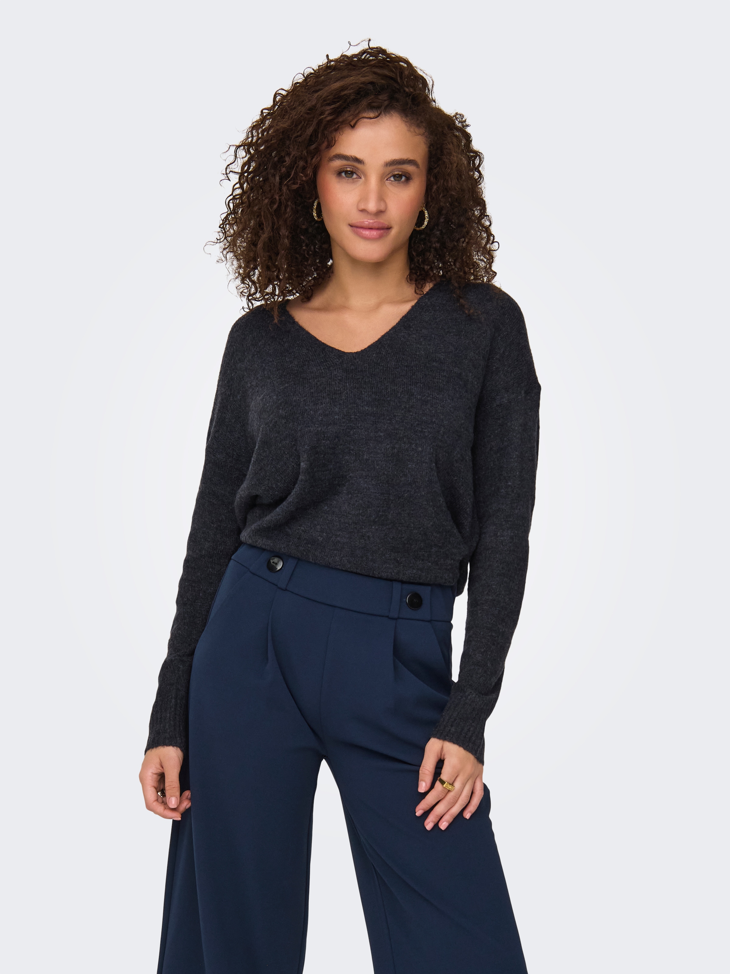 Image of JDY V-Ausschnitt-Pullover "JDYELANORA L/S V-NECK PULLO. KNT NOOS" mit leicht überschnittenen Schultern