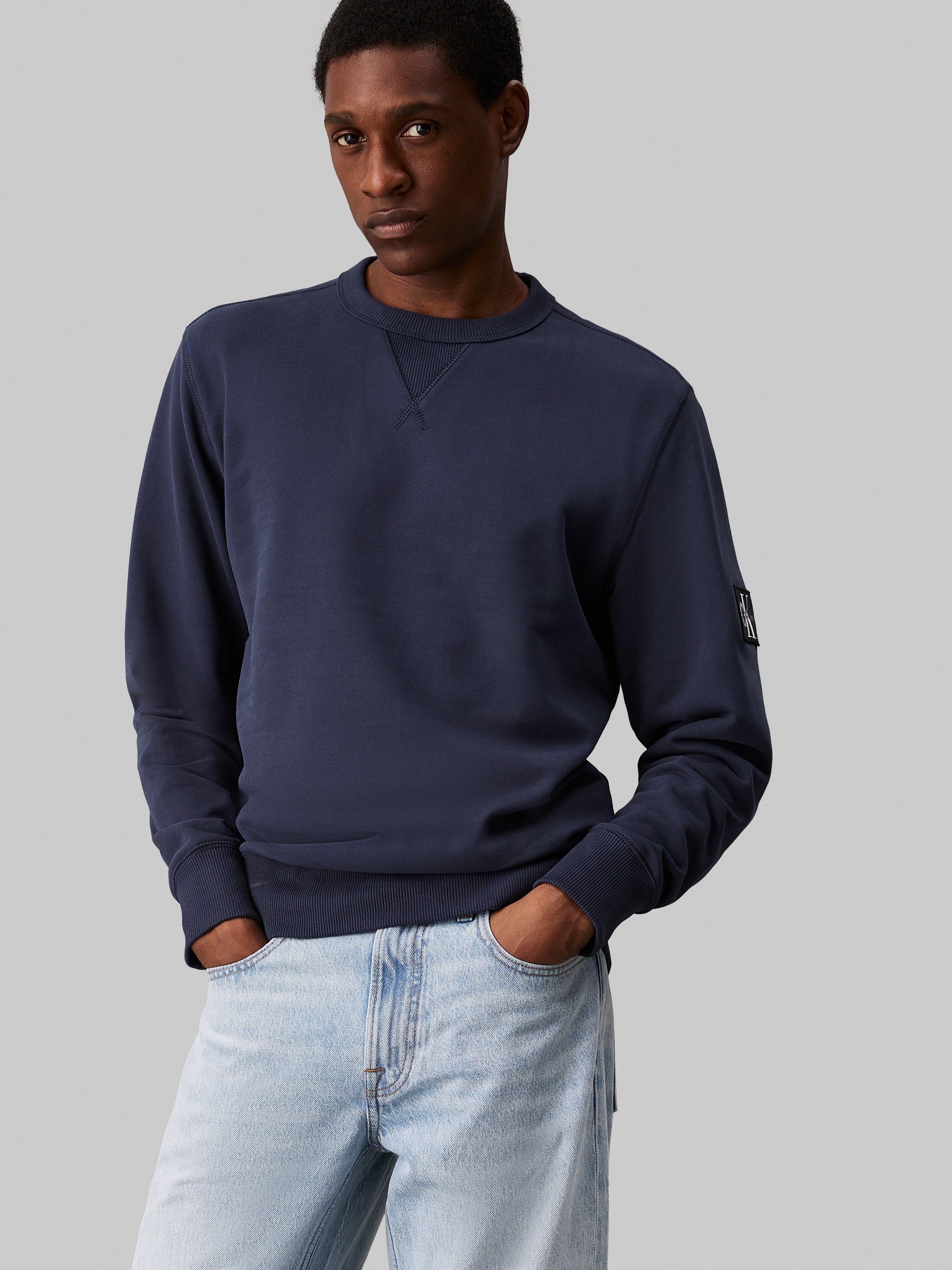 Calvin Klein Jeans Sweatshirt »BADGE CREW NECK«, mit Logopatch