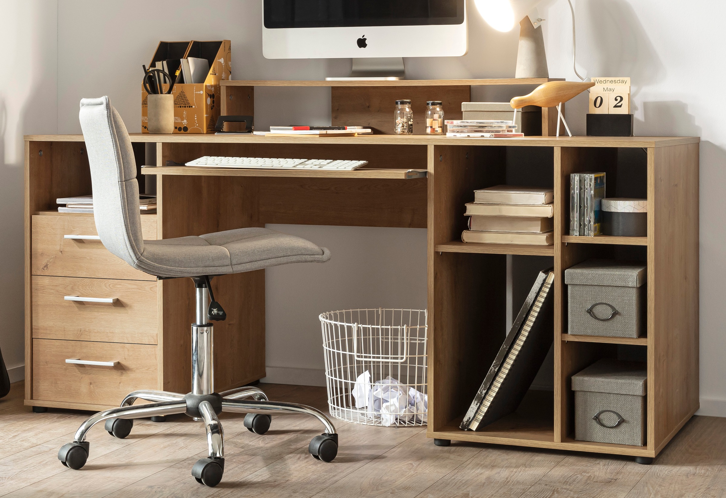 VOGL Möbelfabrik Schreibtisch "Timra" Tastaturauszug, Aufsatz & Towerfach, Breite 160 cm, Made in Germany