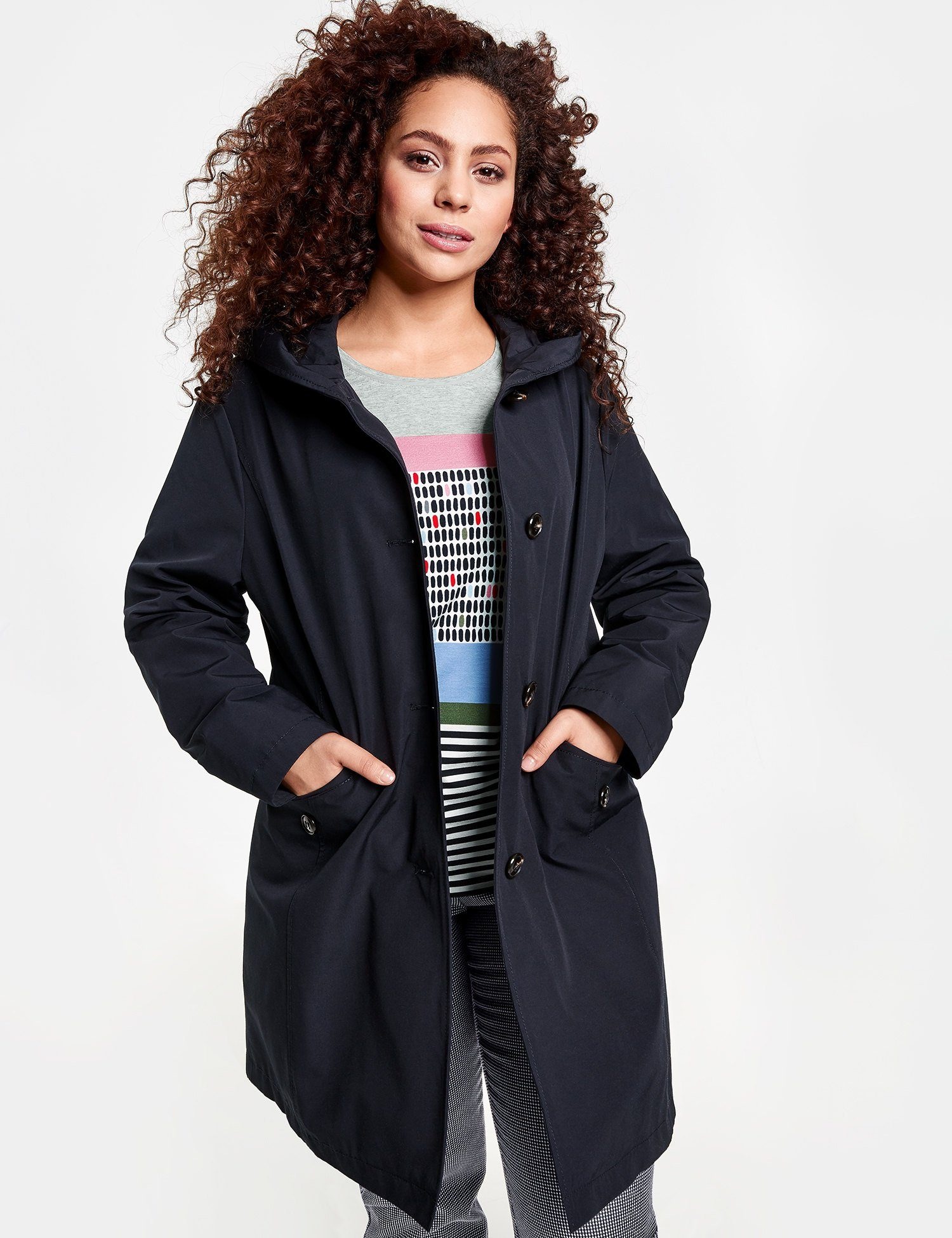 Outdoorjacke »Leichter Kurzmantel mit Kapuze«